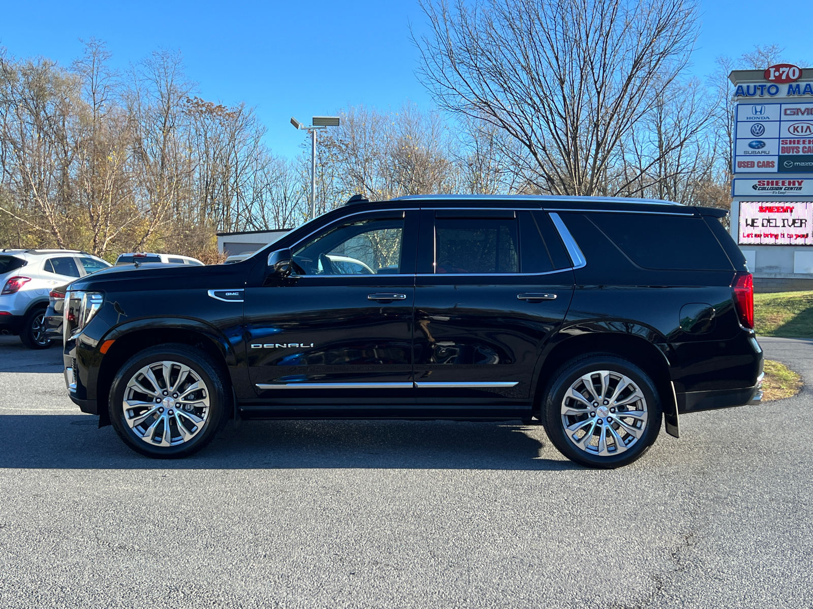 2022 GMC Yukon Denali 3