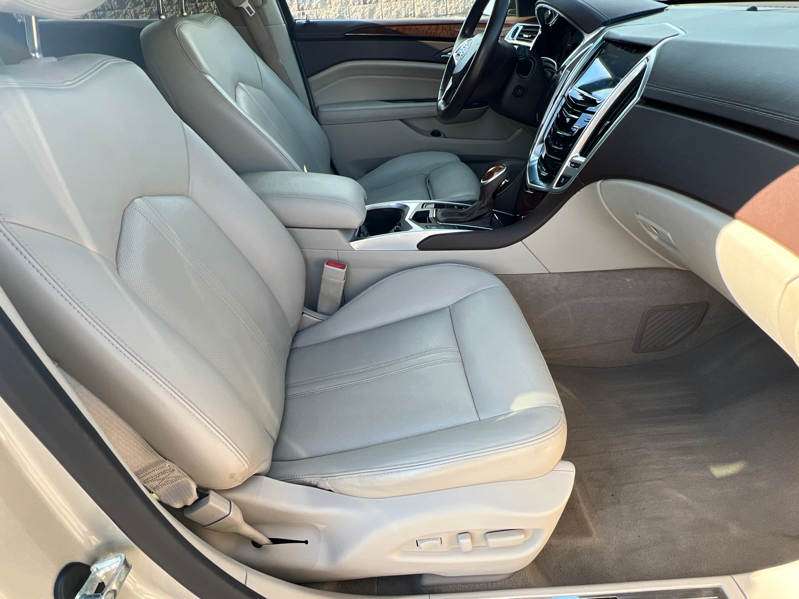 2015 Cadillac SRX Luxury 12