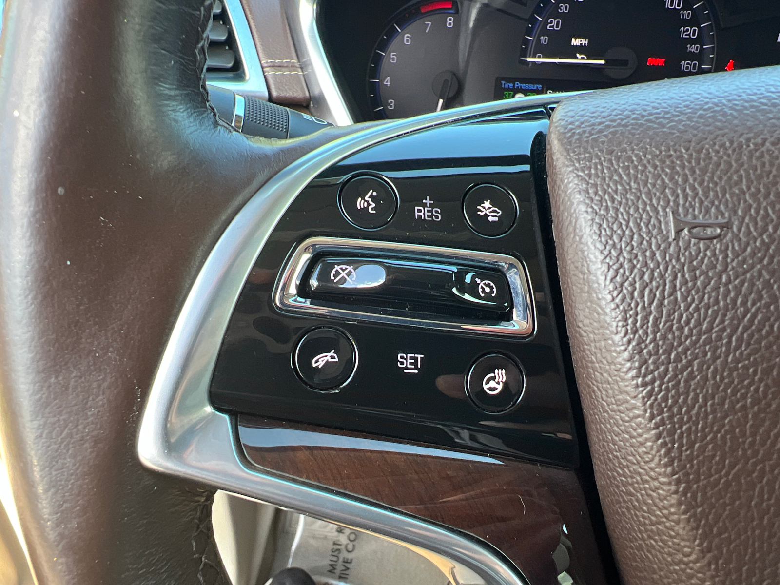 2015 Cadillac SRX Luxury 24