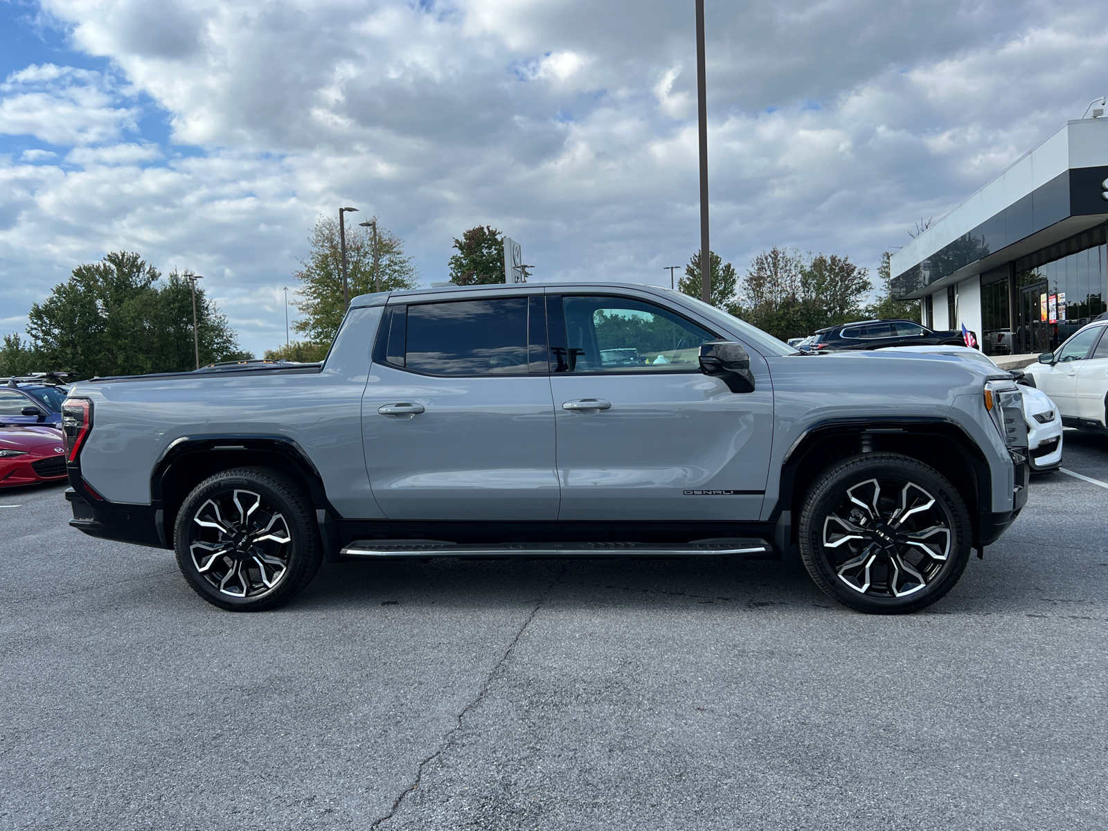 2024 GMC Sierra EV Denali Edition 1 2