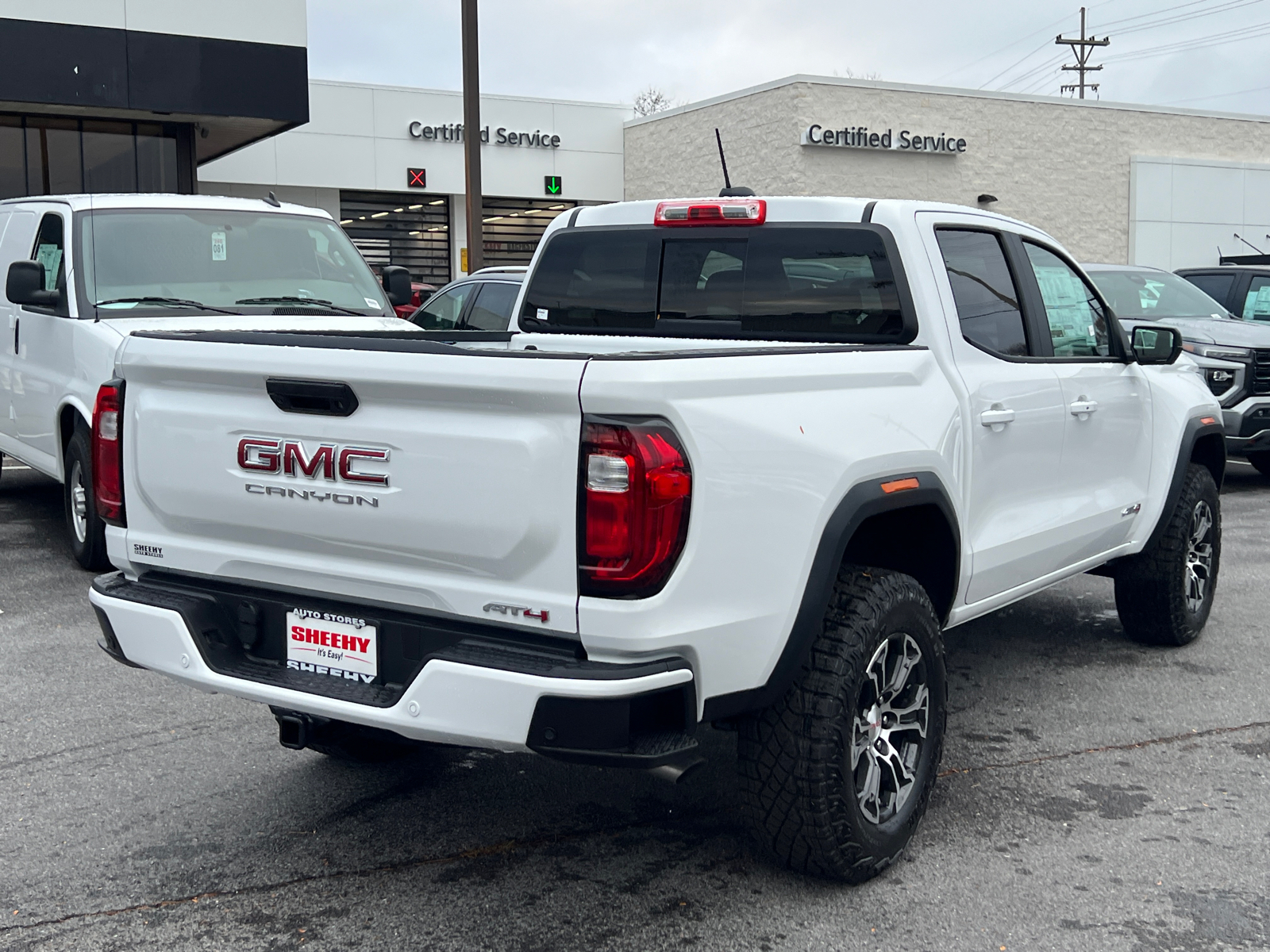 2024 GMC Canyon AT4 3