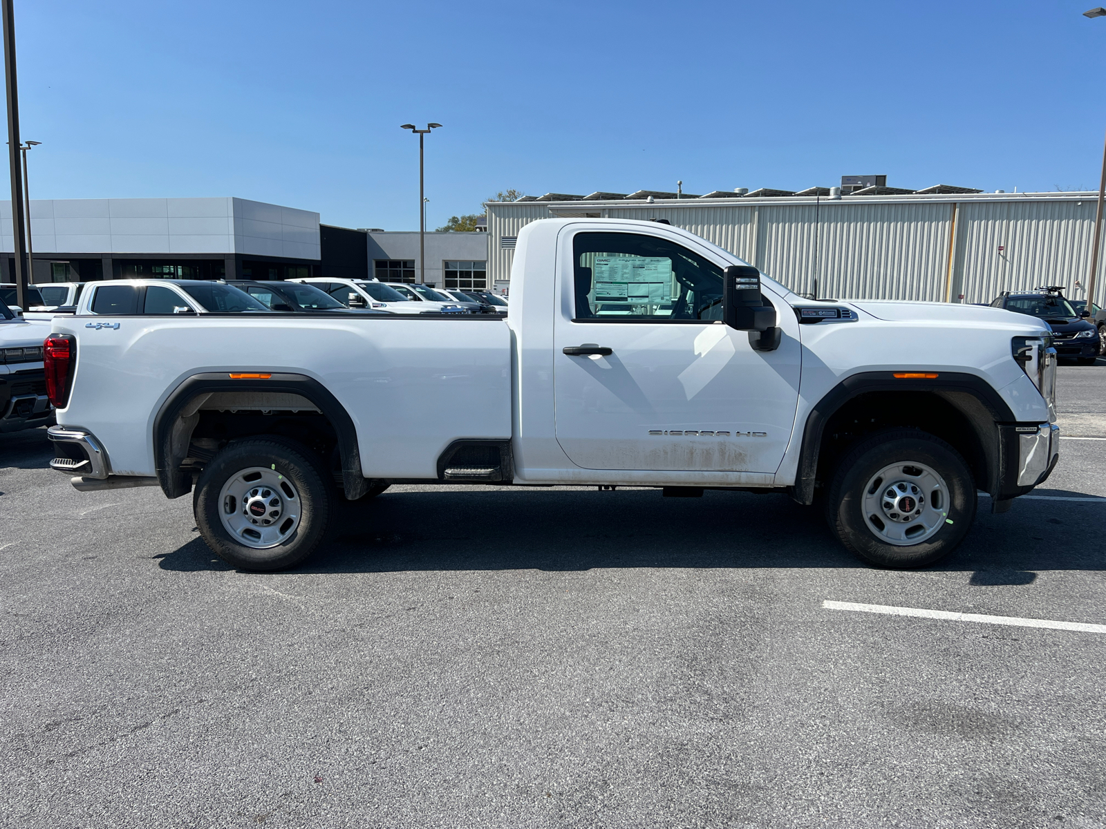 2025 GMC Sierra 2500HD Pro 4