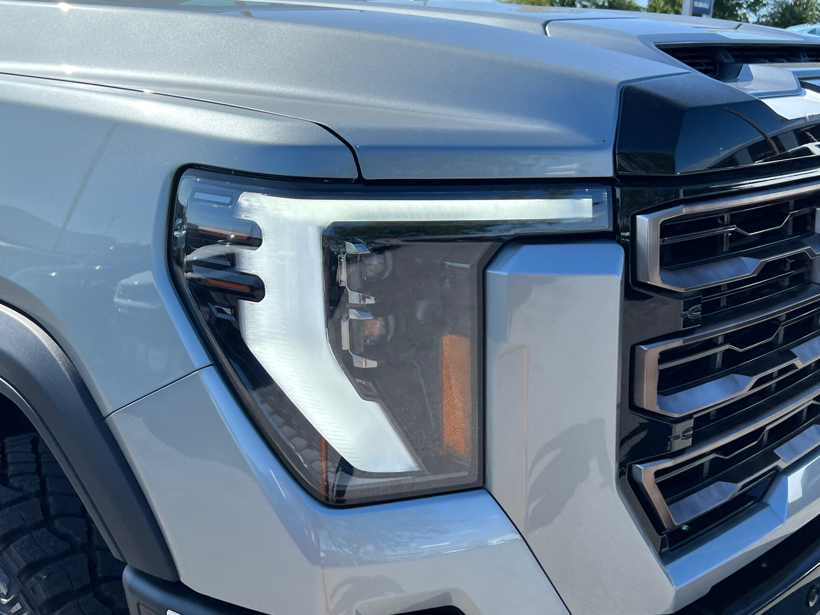 2025 GMC Sierra 2500HD AT4X 2