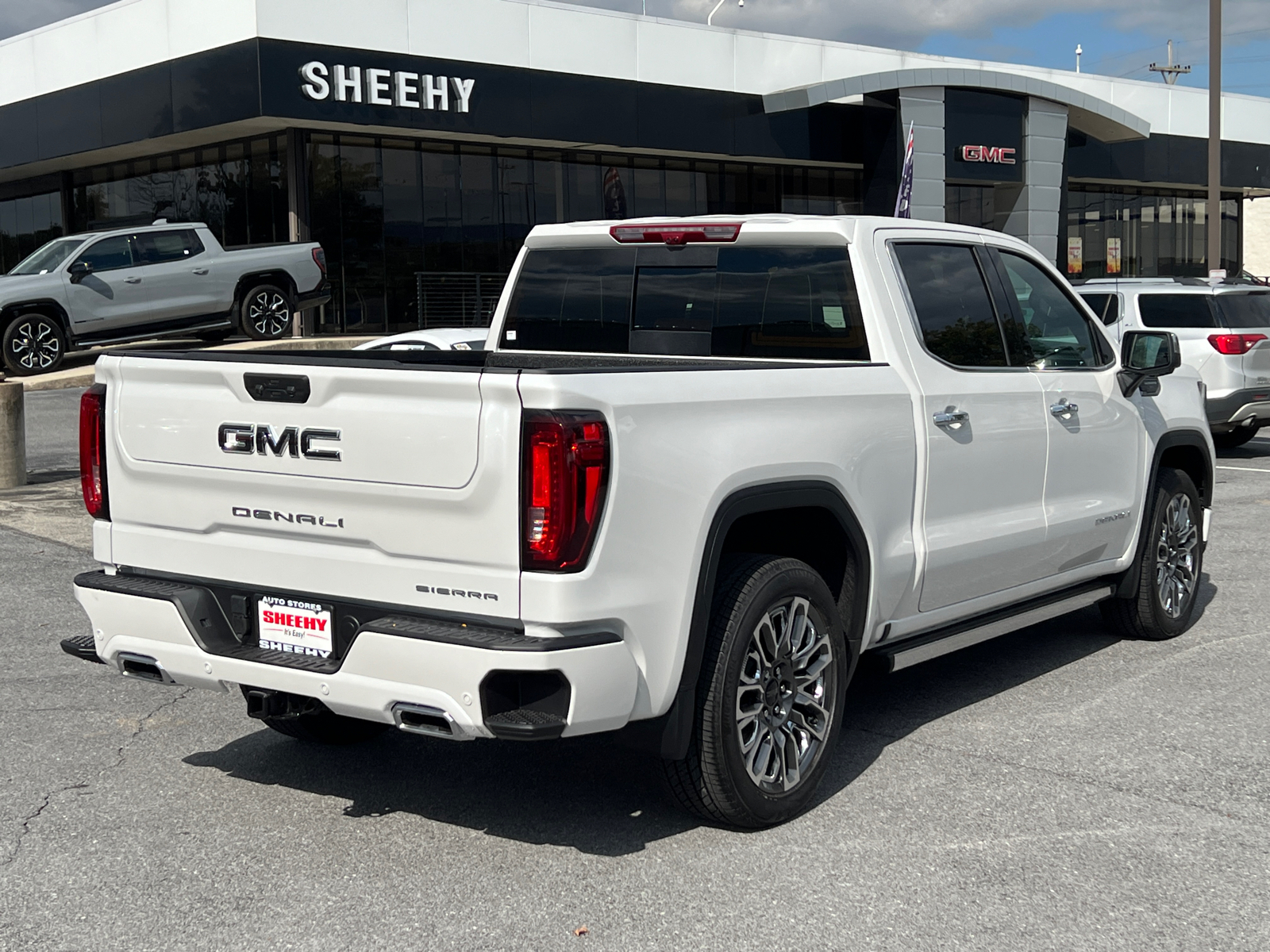 2025 GMC Sierra 1500 Denali Ultimate 3