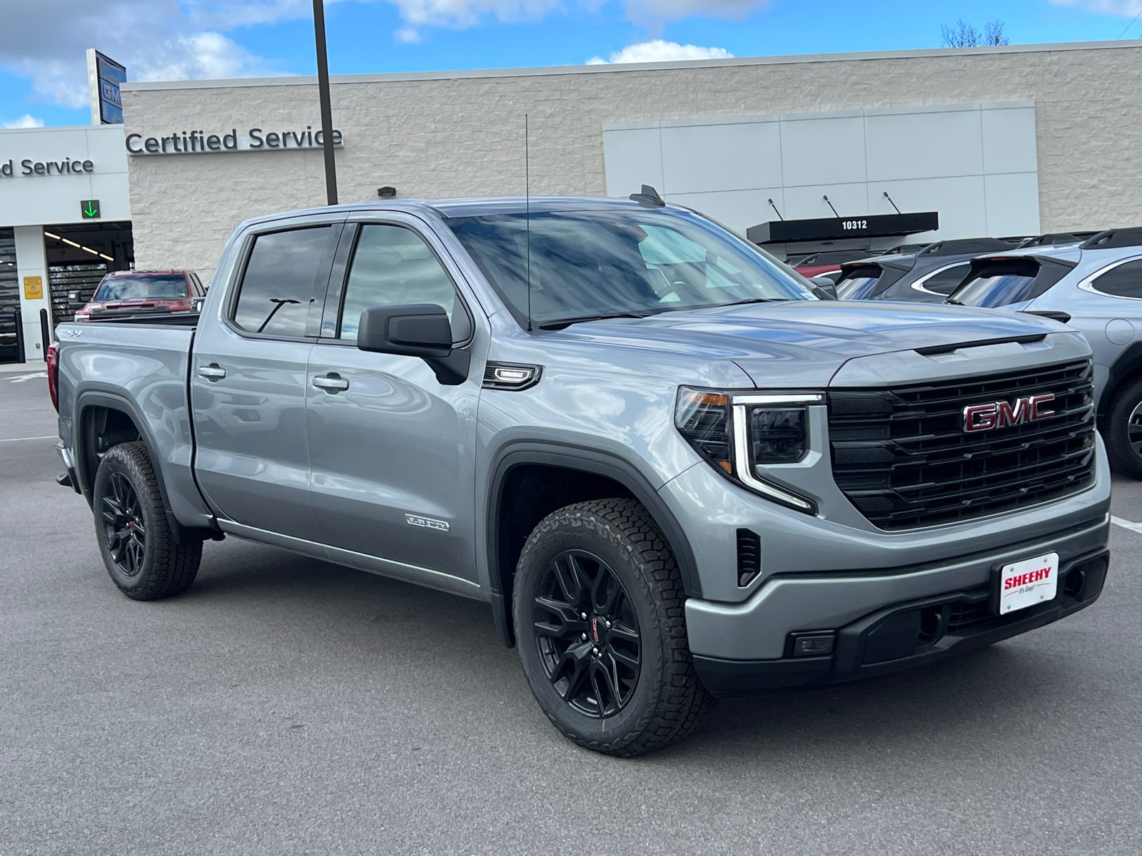 2025 GMC Sierra 1500 Elevation 1