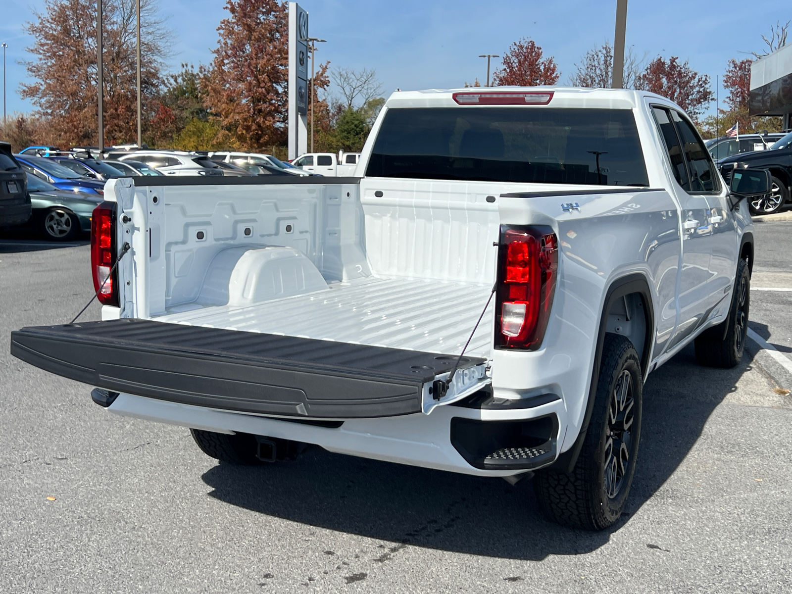 2025 GMC Sierra 1500 Elevation 9