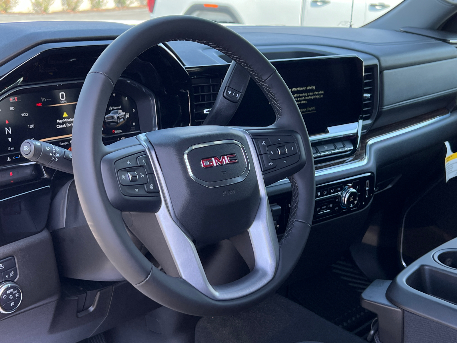 2025 GMC Sierra 1500 Elevation 11