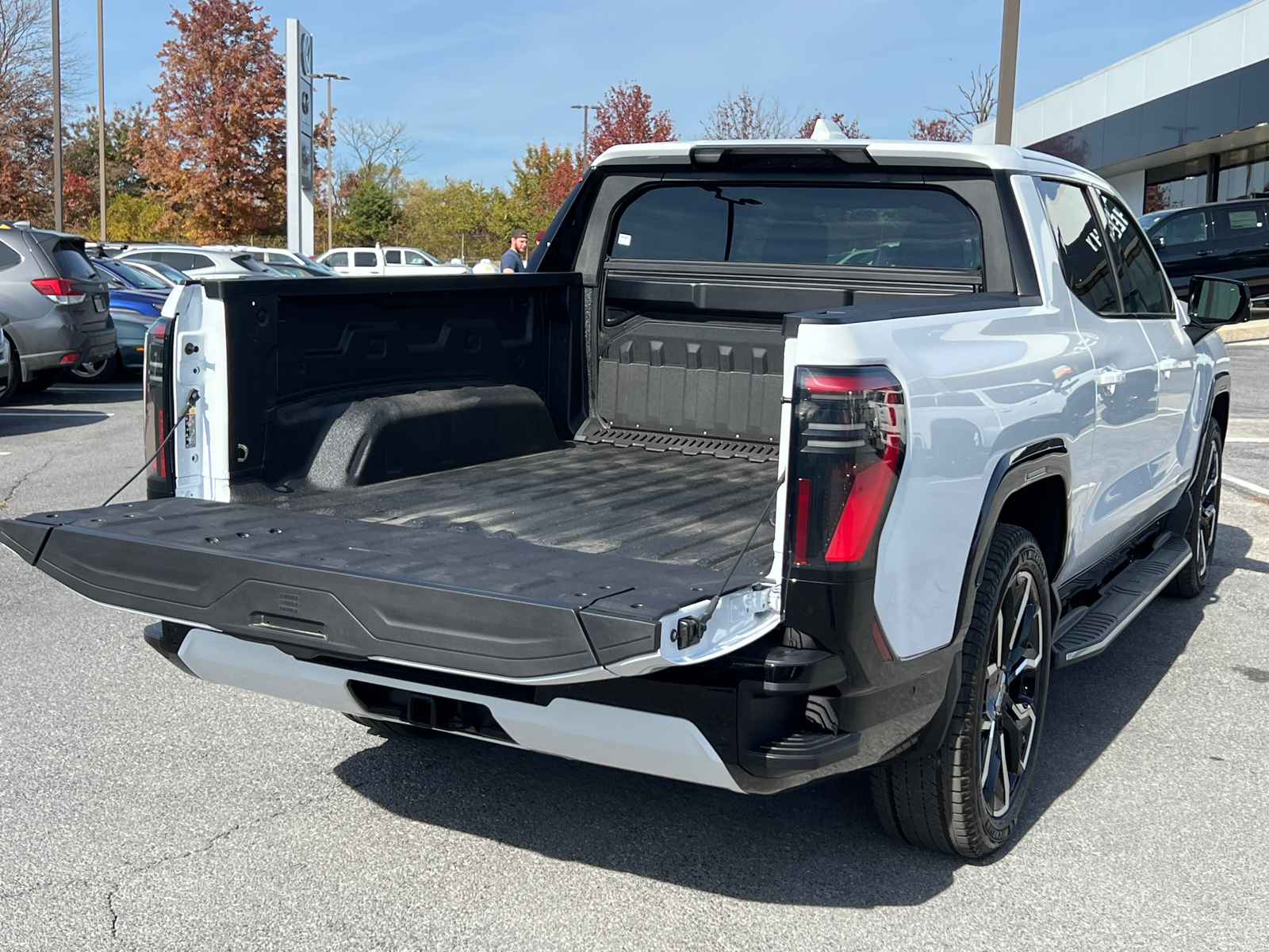 2025 GMC Sierra EV Denali 10