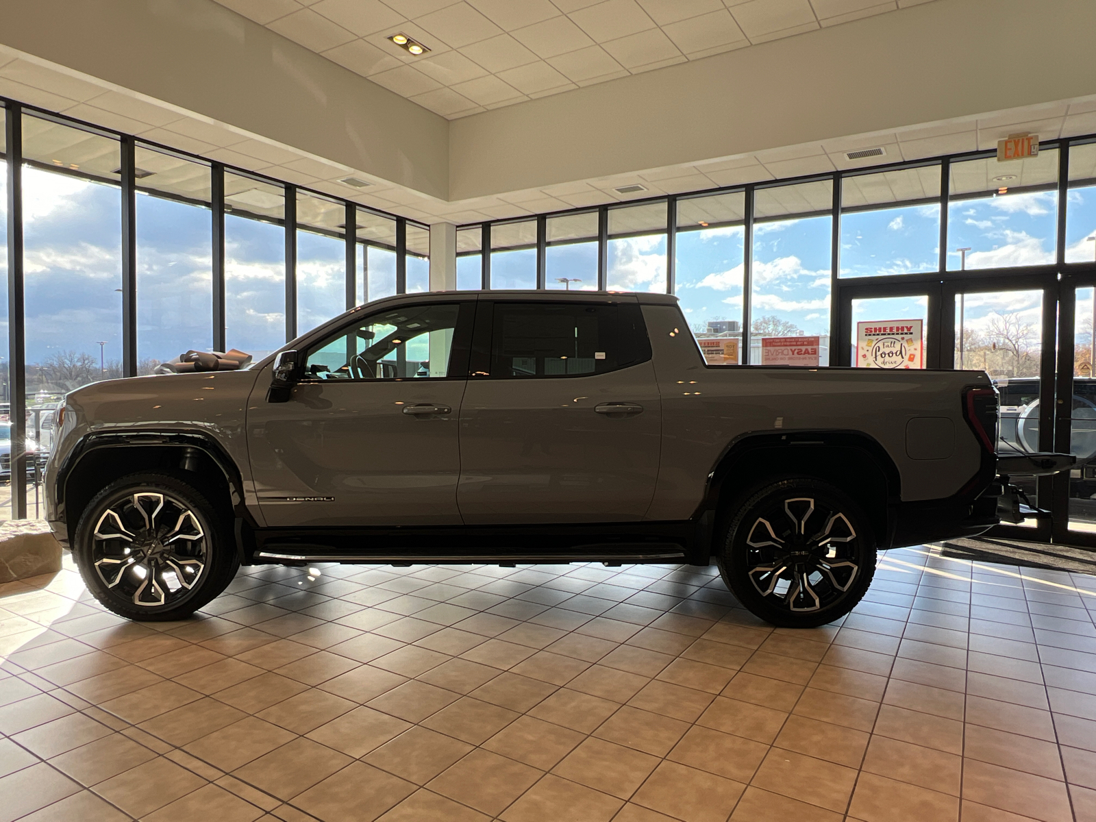 2025 GMC Sierra EV Denali 3