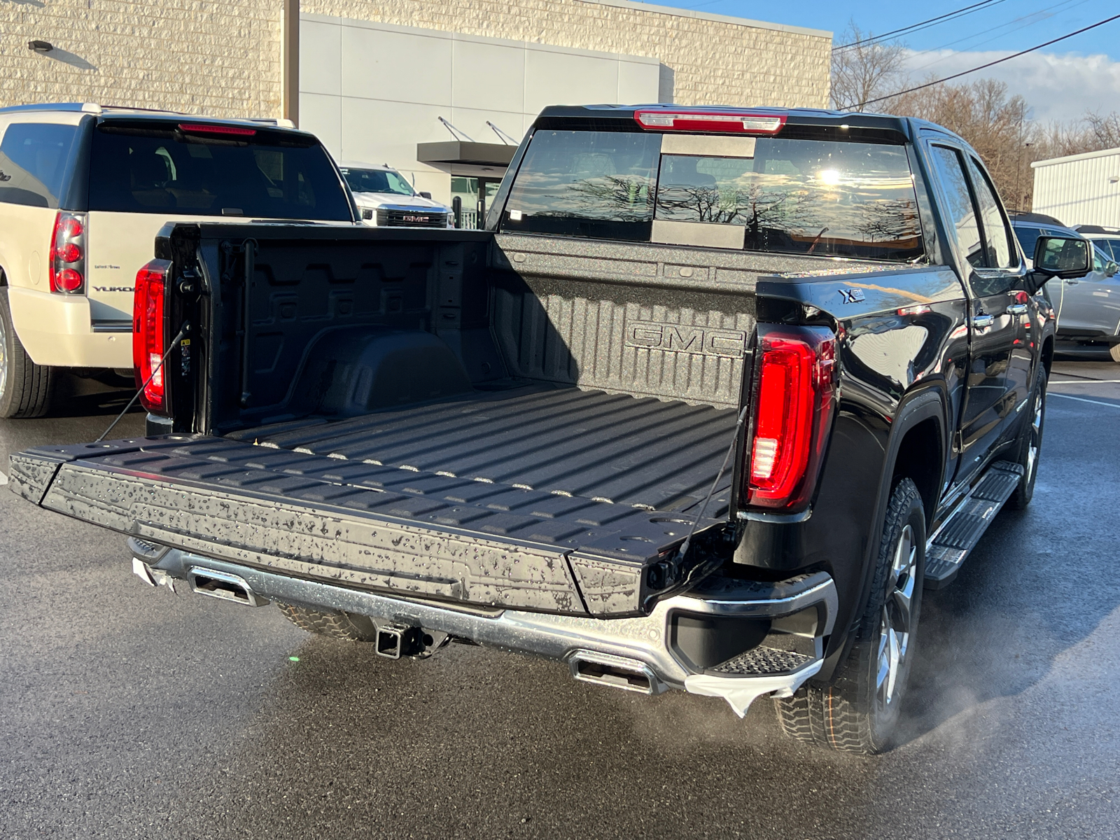 2025 GMC Sierra 1500 SLT 9