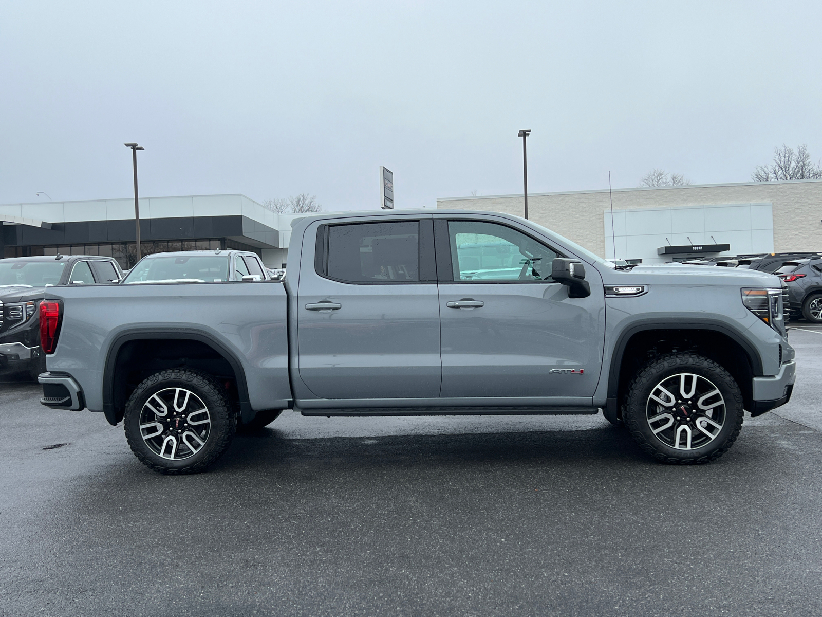 2025 GMC Sierra 1500 AT4 2