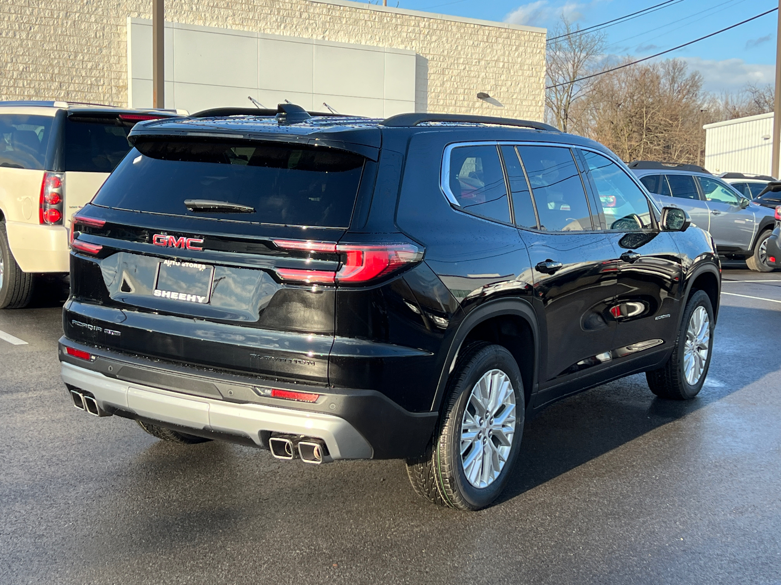 2025 GMC Acadia Elevation 3