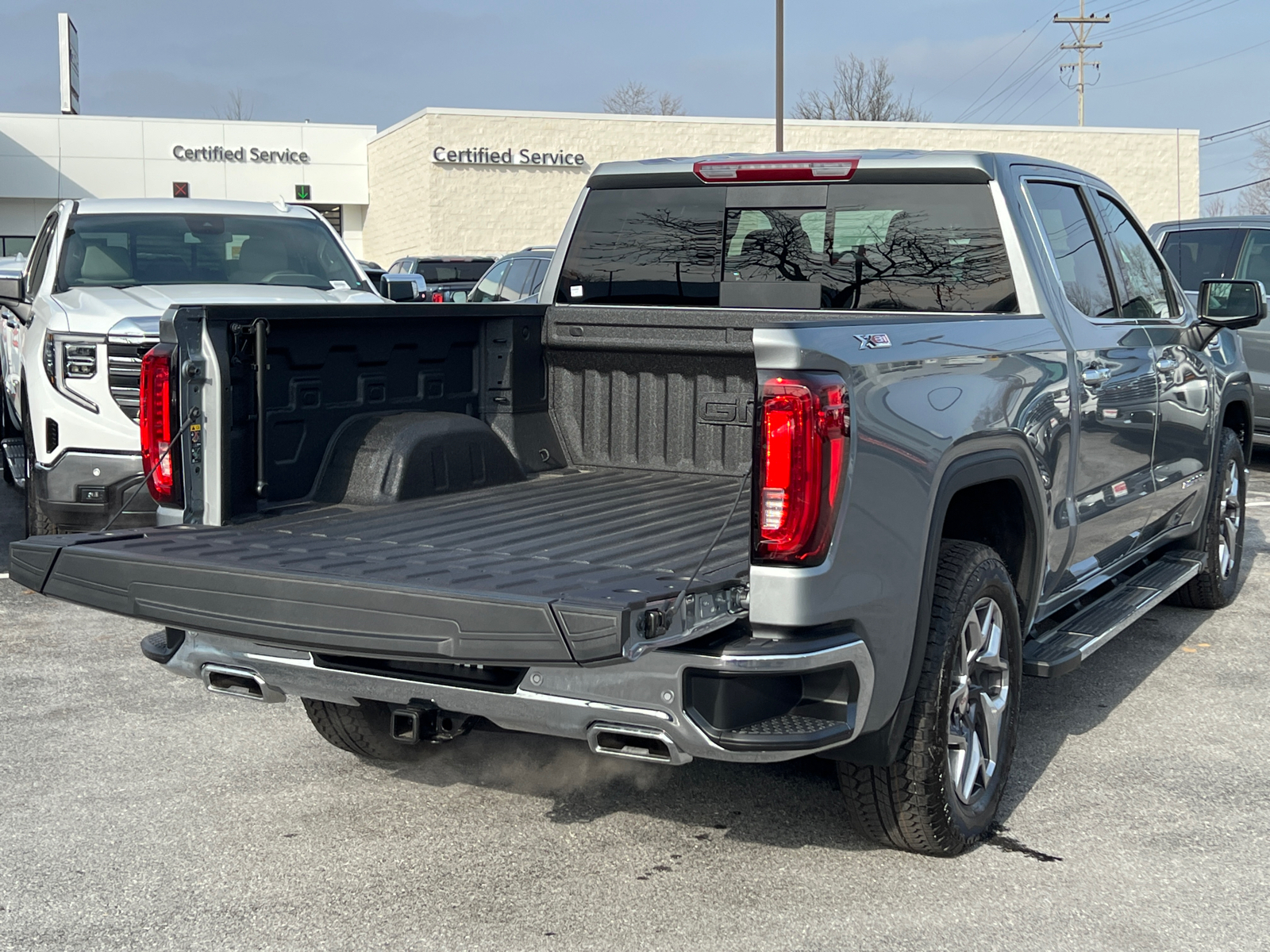 2025 GMC Sierra 1500 SLT 9