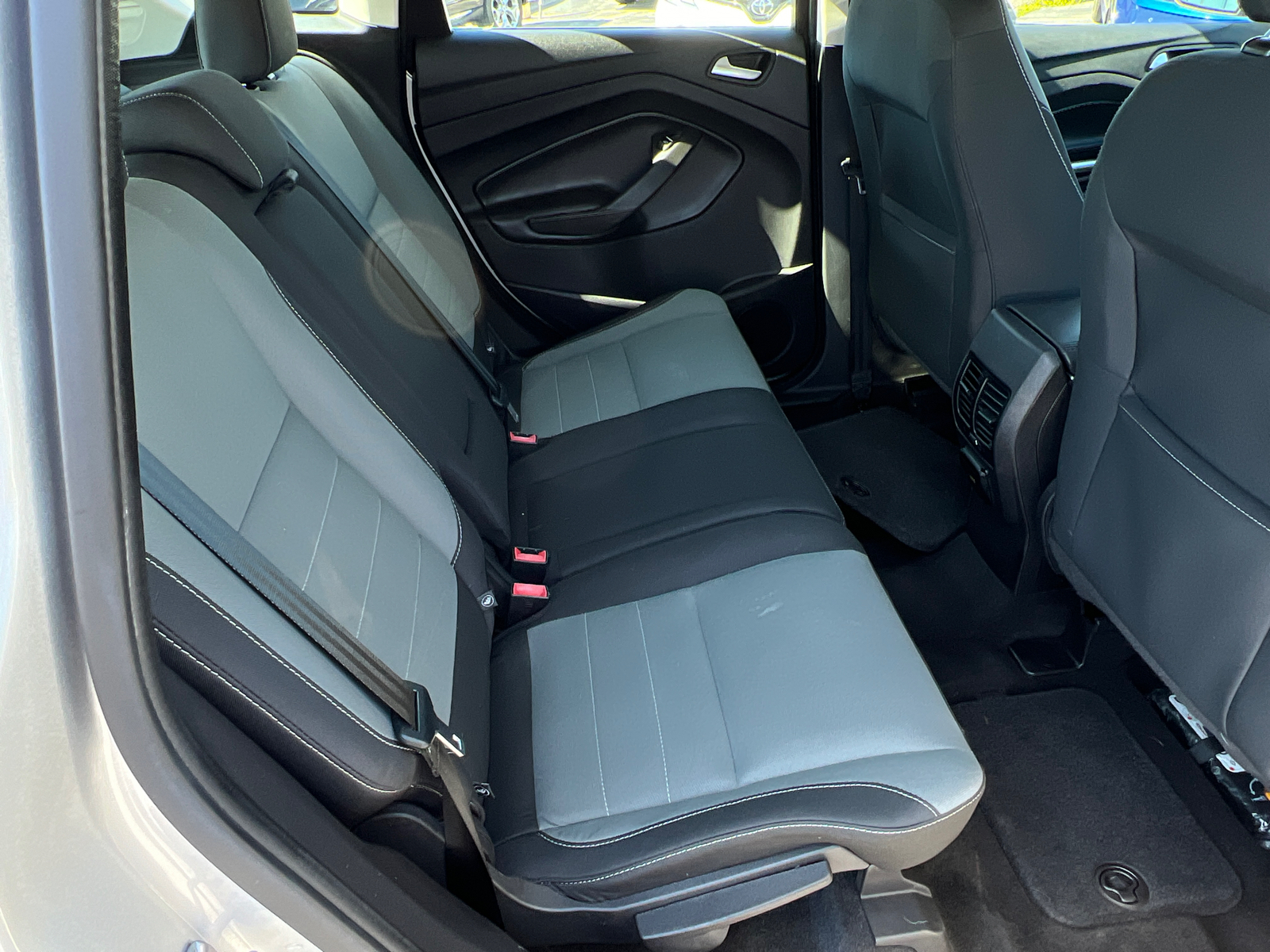 2016 Ford C-Max Hybrid SE 13