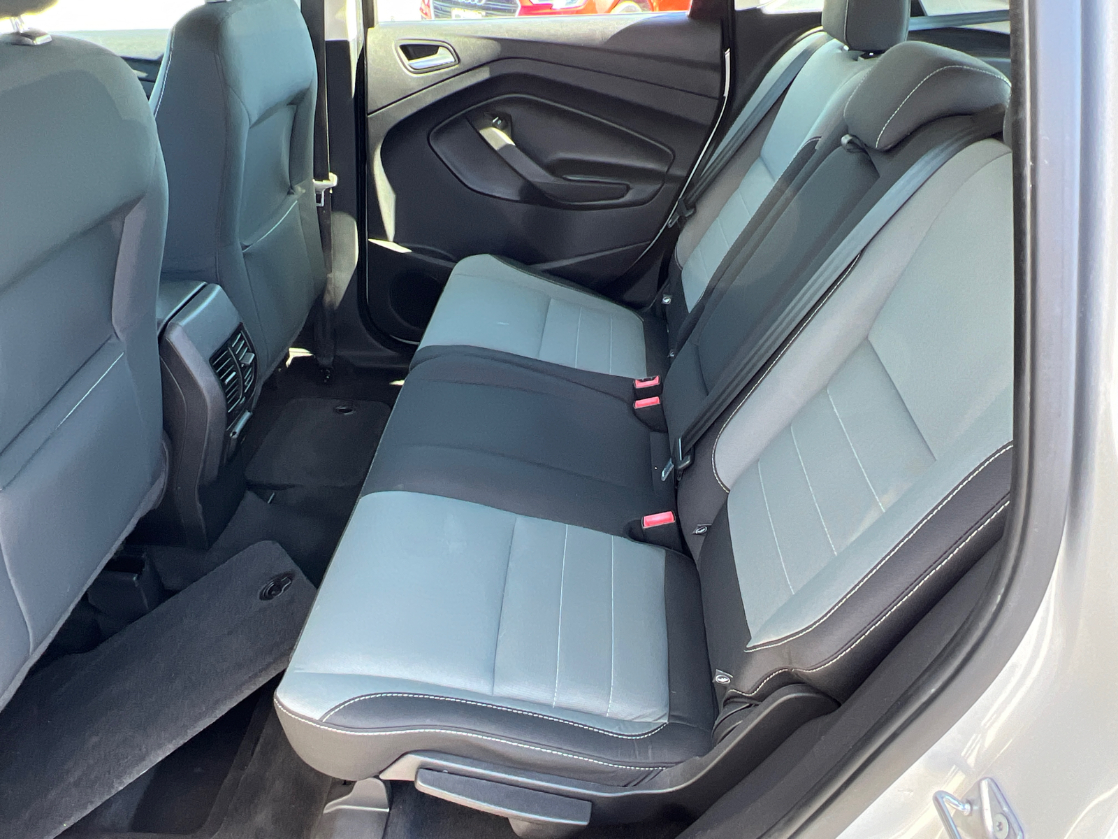 2016 Ford C-Max Hybrid SE 16