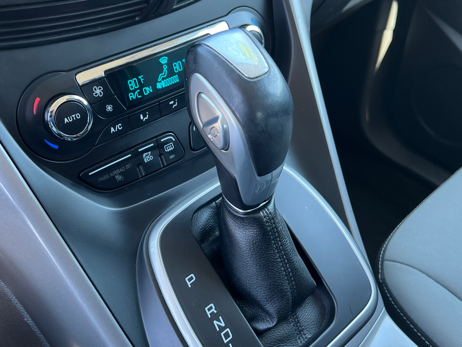 2016 Ford C-Max Hybrid SE 31