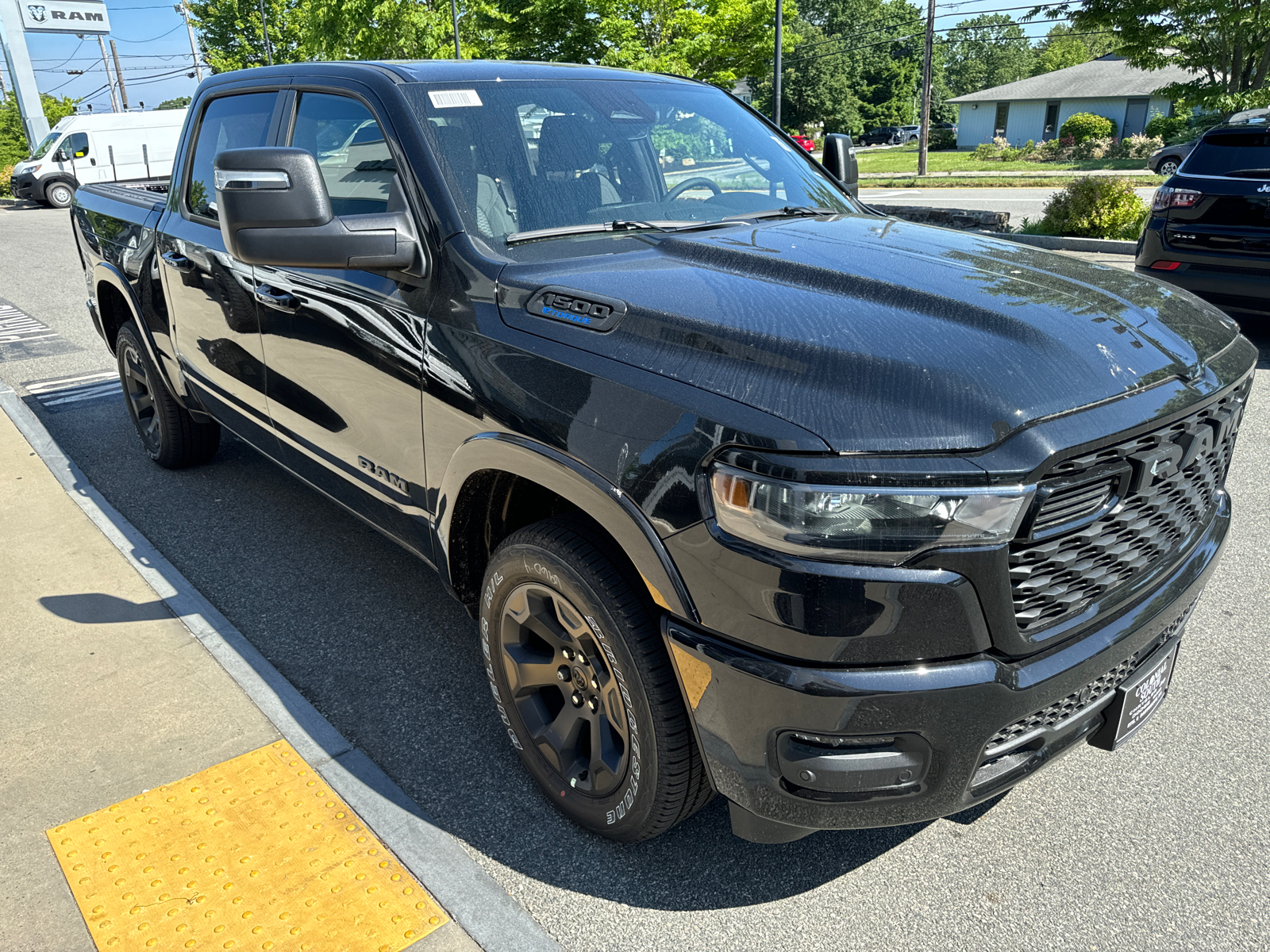 2025 Ram 1500 Big Horn 4x4 Crew Cab 57 Box 8