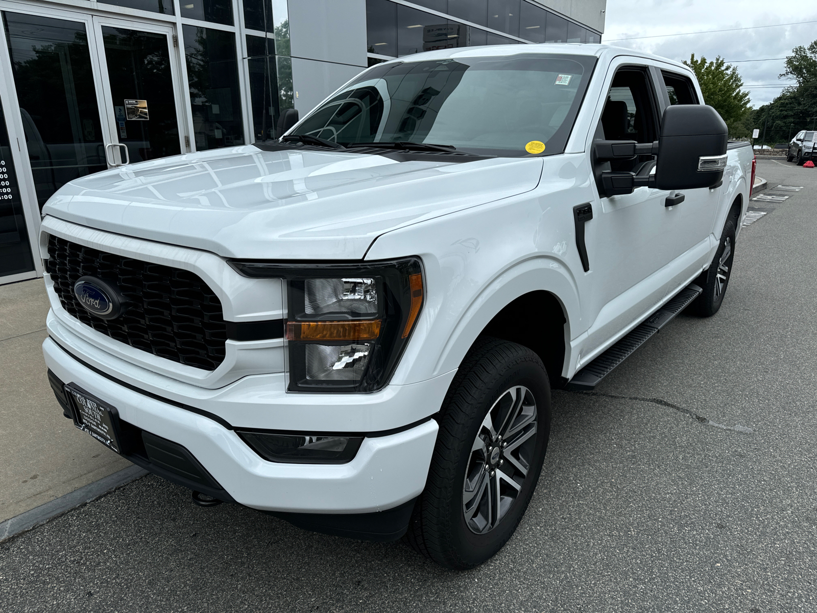 2023 Ford F-150 XL 4WD SuperCrew 5.5 Box 2