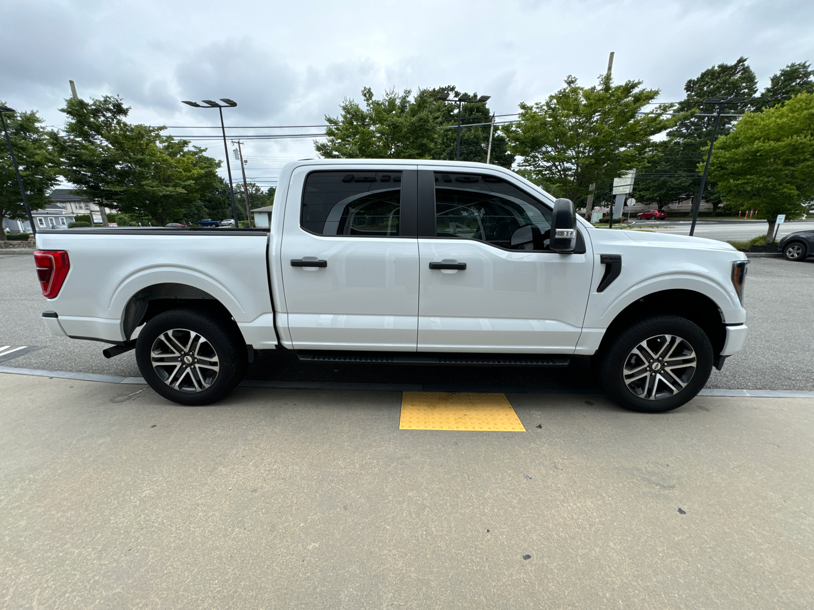 2023 Ford F-150 XL 4WD SuperCrew 5.5 Box 7