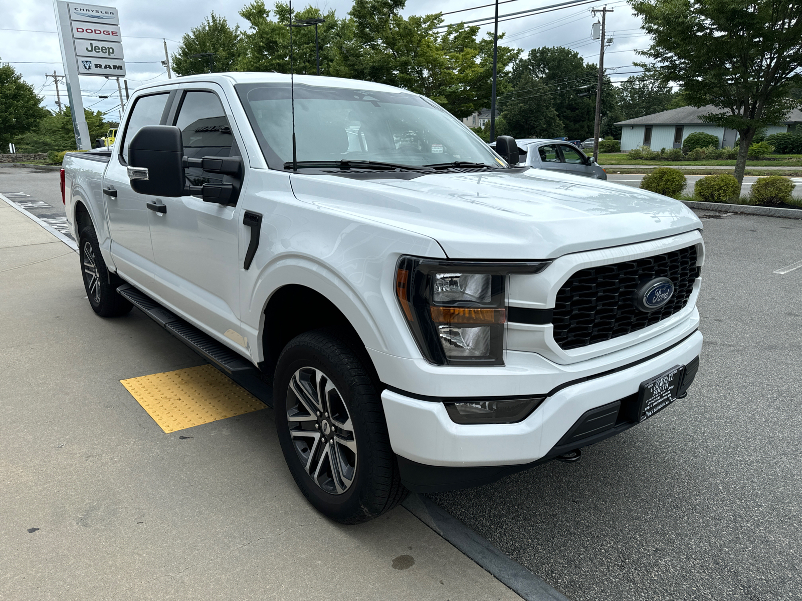 2023 Ford F-150 XL 4WD SuperCrew 5.5 Box 8