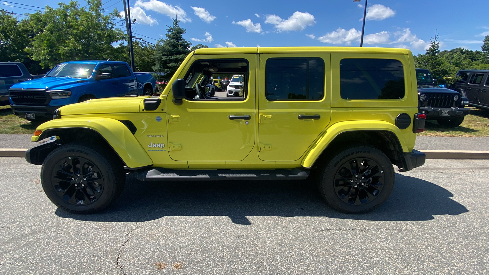 2024 Jeep Wrangler 4xe Sahara 2