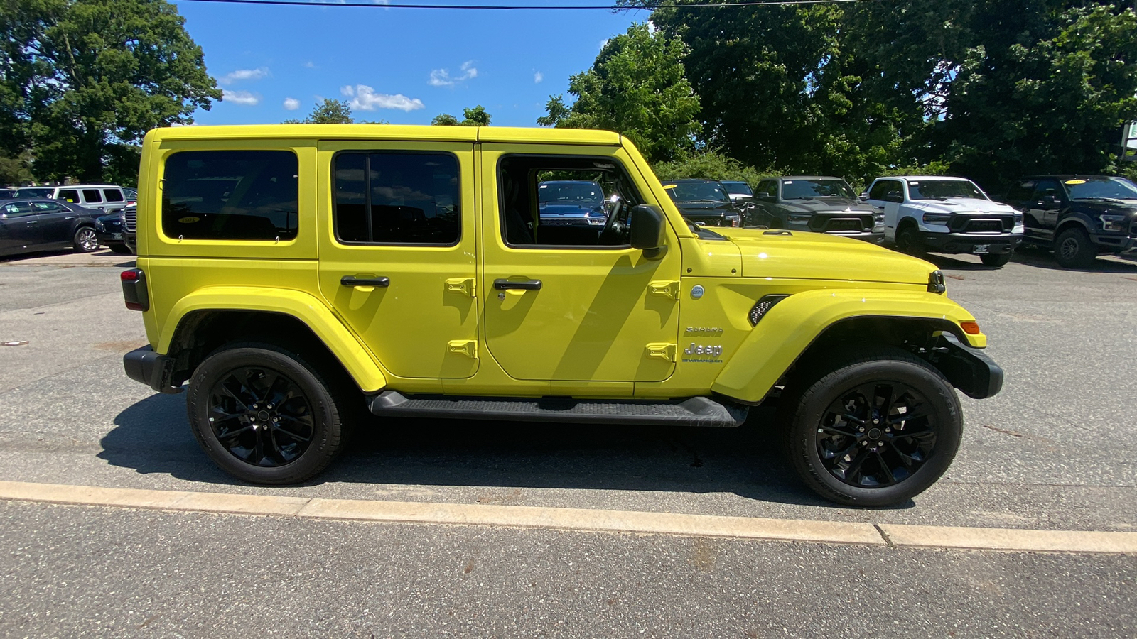 2024 Jeep Wrangler 4xe Sahara 7