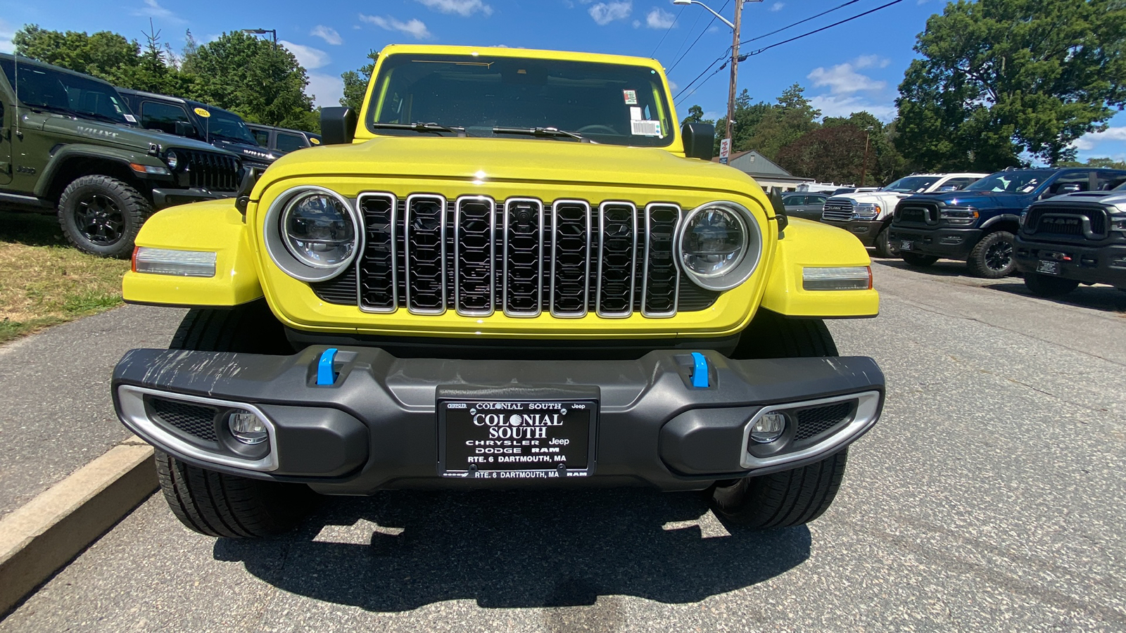 2024 Jeep Wrangler 4xe Sahara 9