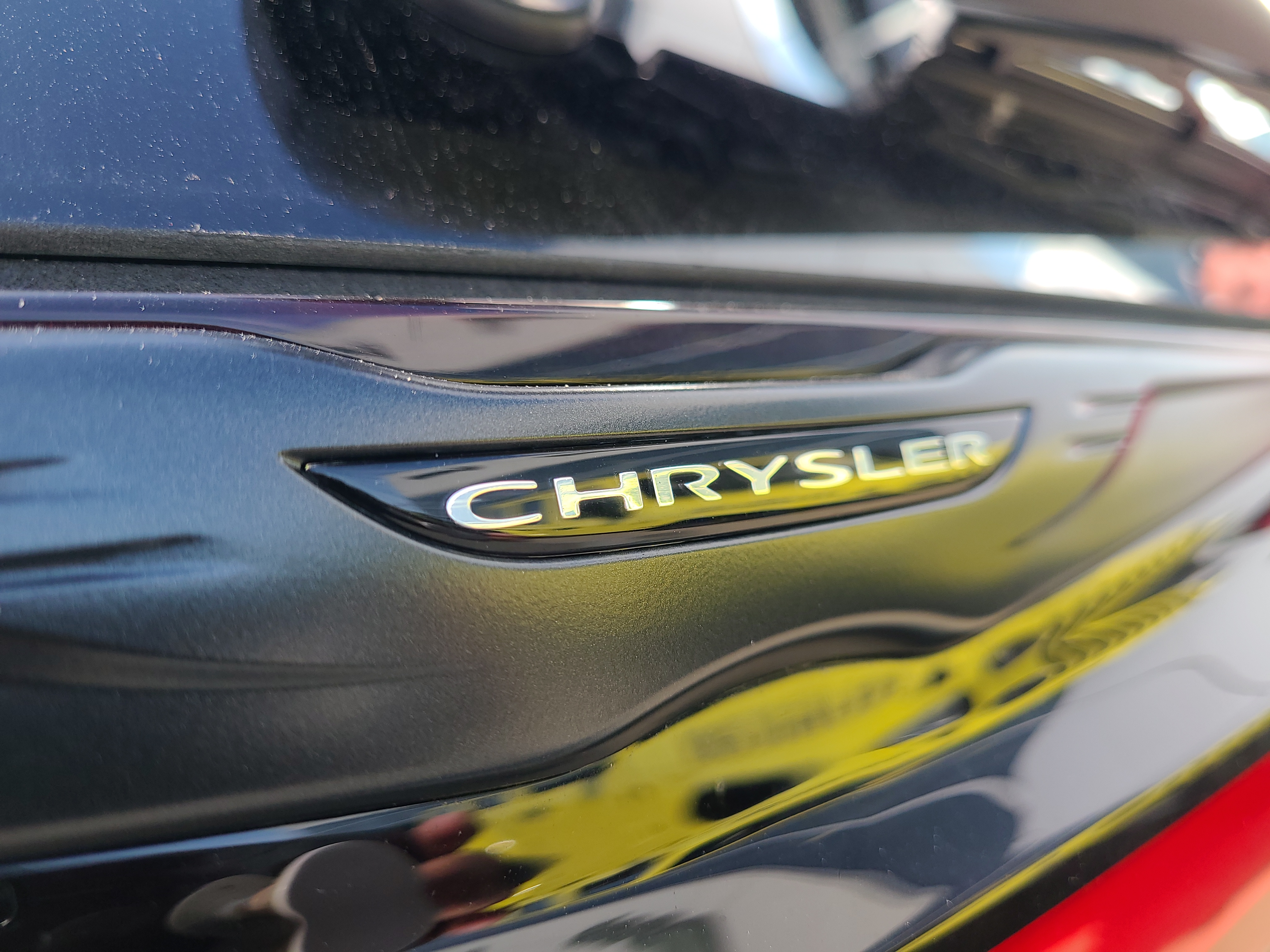 2023 Chrysler Pacifica Hybrid Limited 12