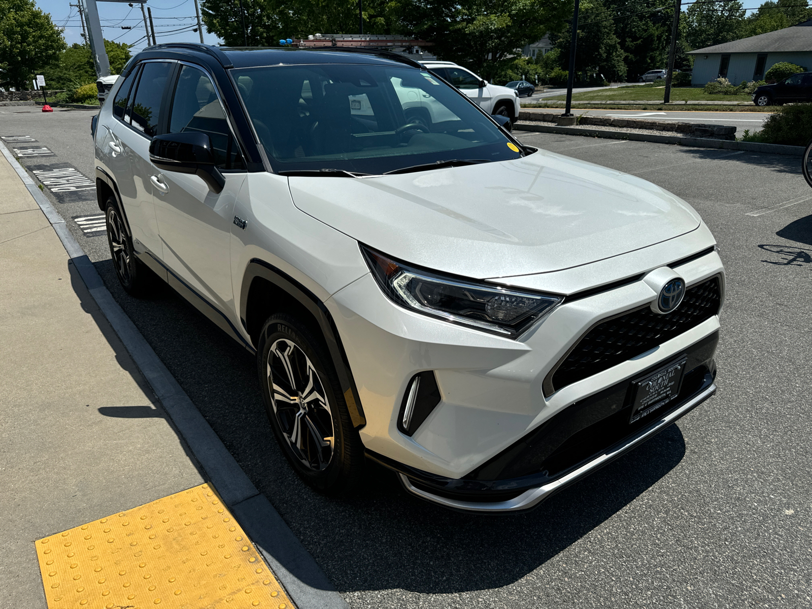 2021 Toyota RAV4 Prime XSE 8