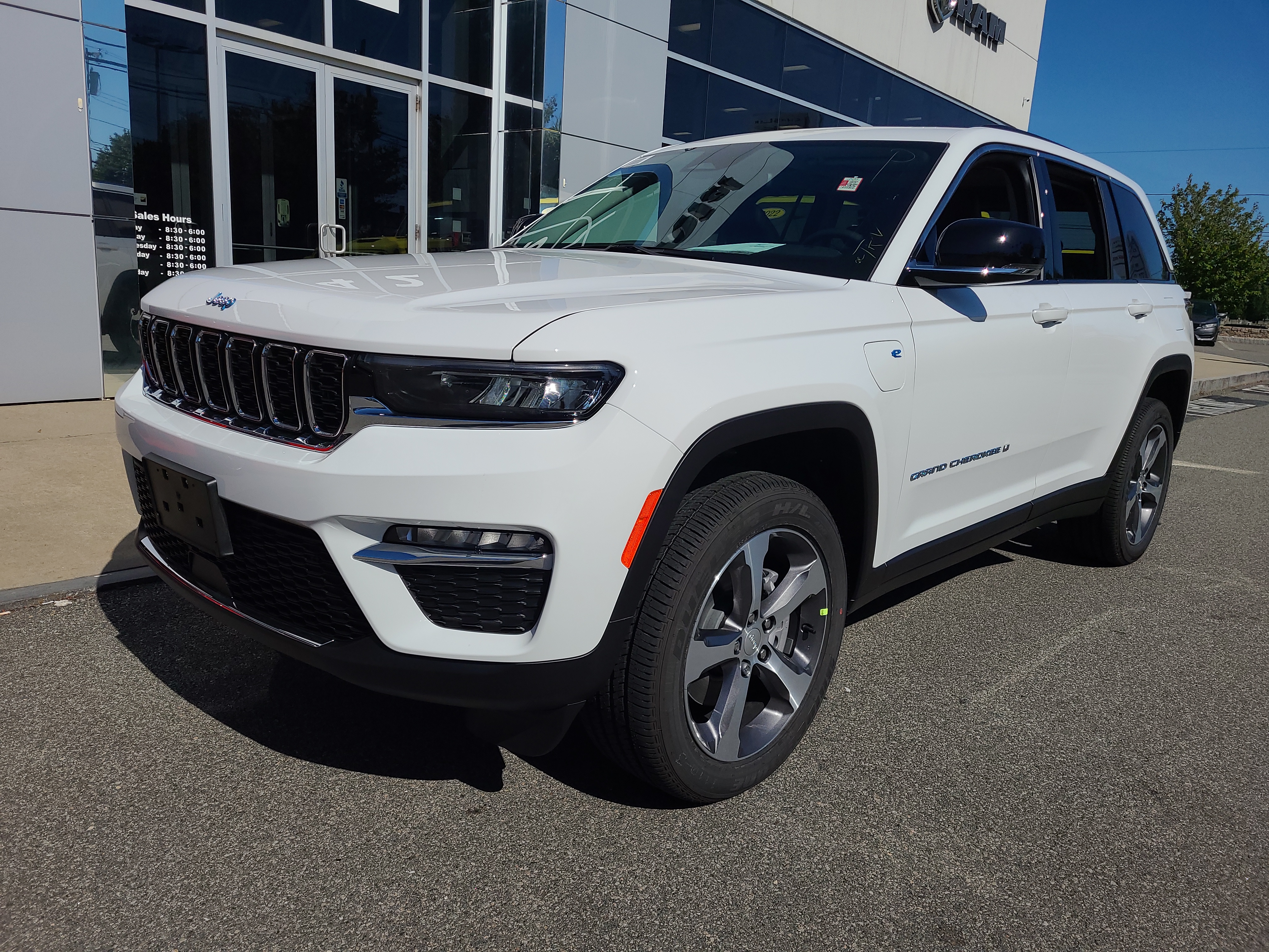 2024 Jeep Grand Cherokee 4xe  1