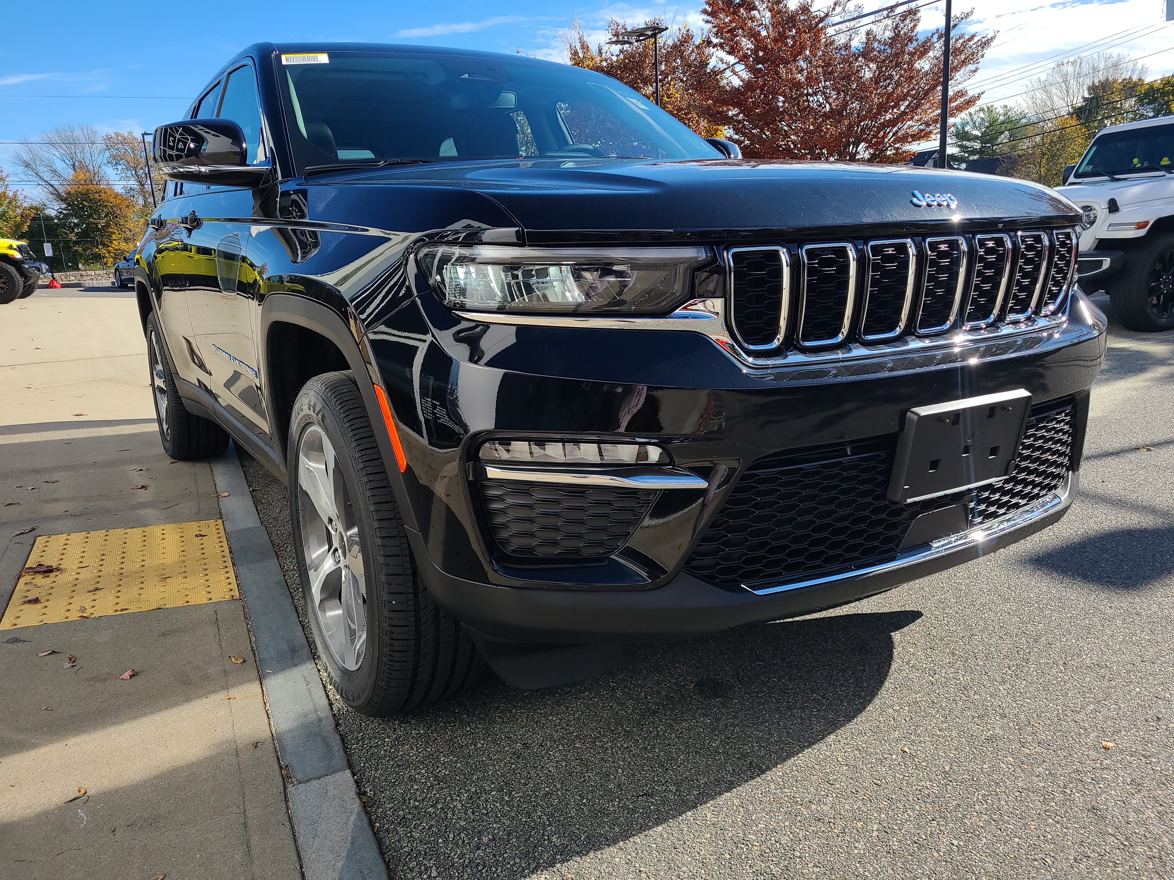 2024 Jeep Grand Cherokee 4xe  6