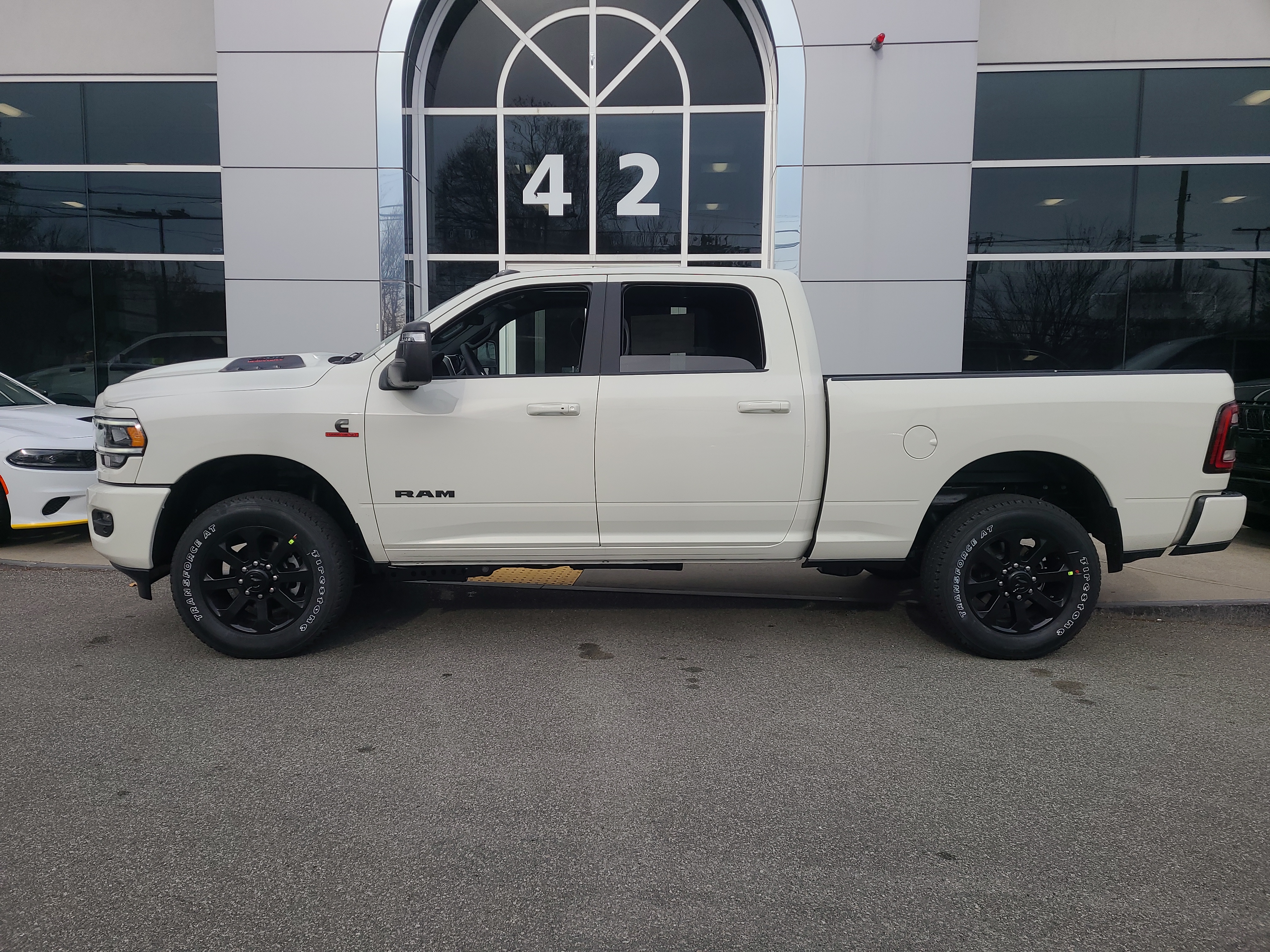 2024 Ram 2500 Laramie 4x4 Crew Cab 64 Box 2