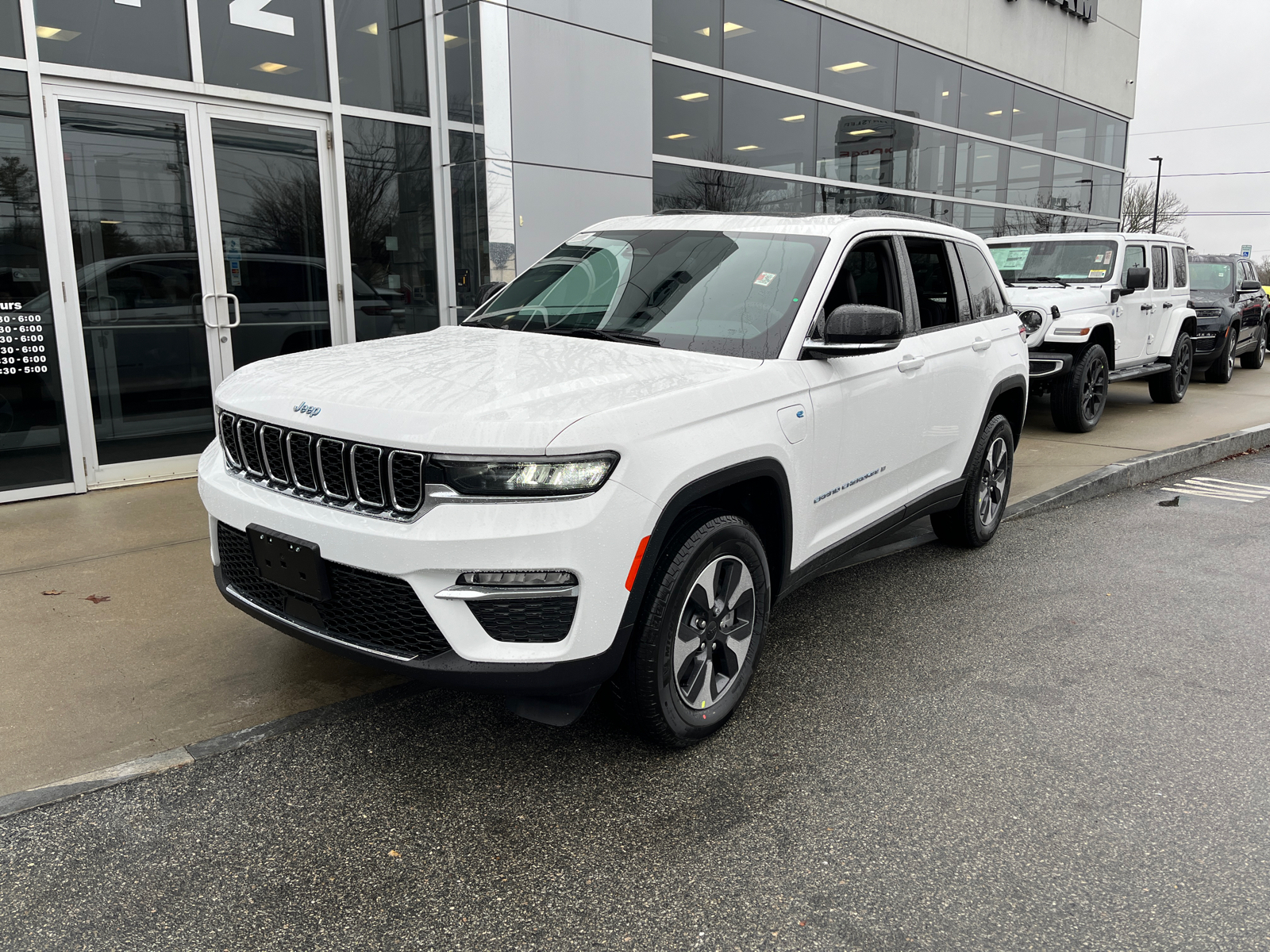 2024 Jeep Grand Cherokee 4xe  1