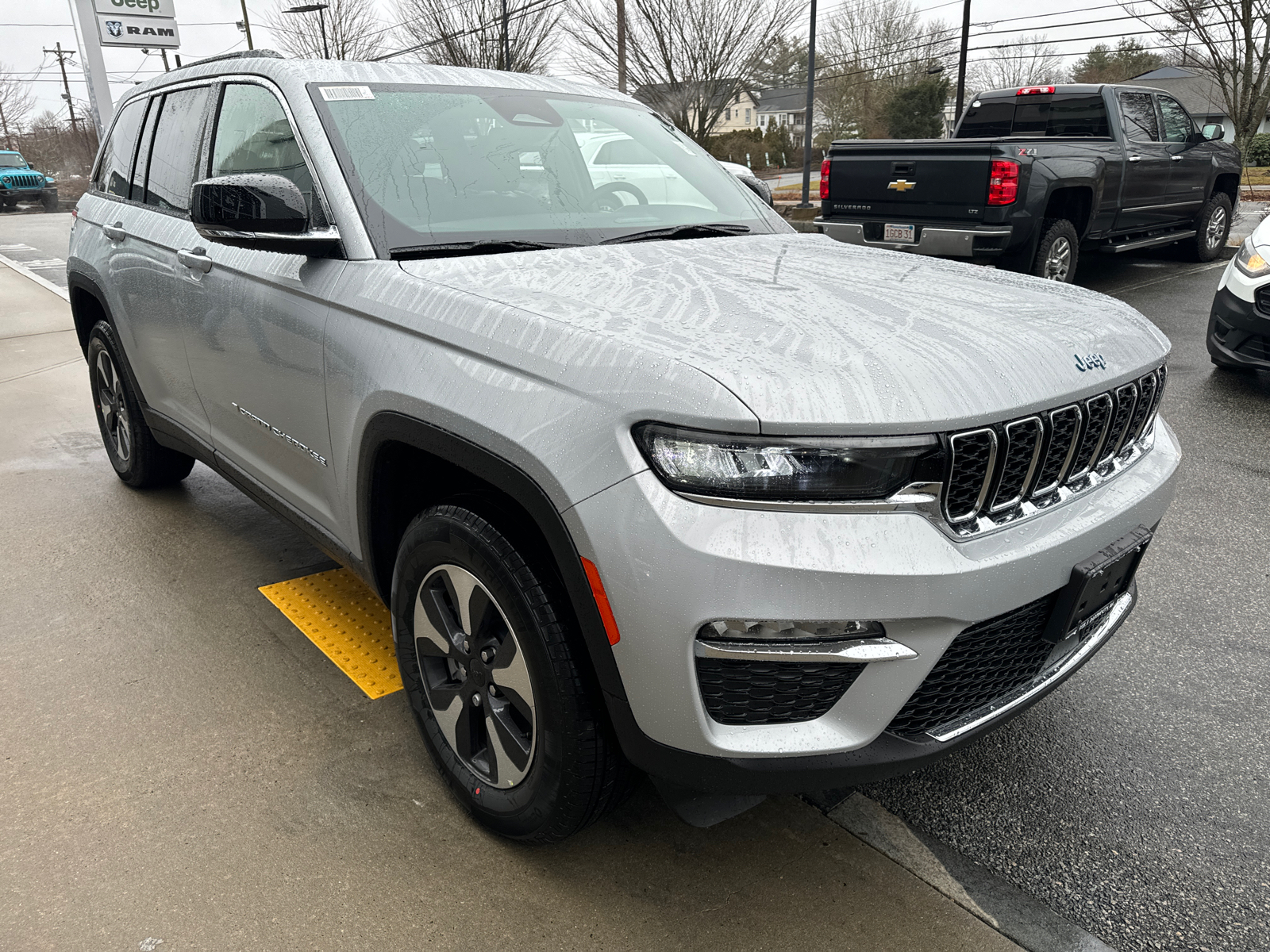 2024 Jeep Grand Cherokee 4xe  8