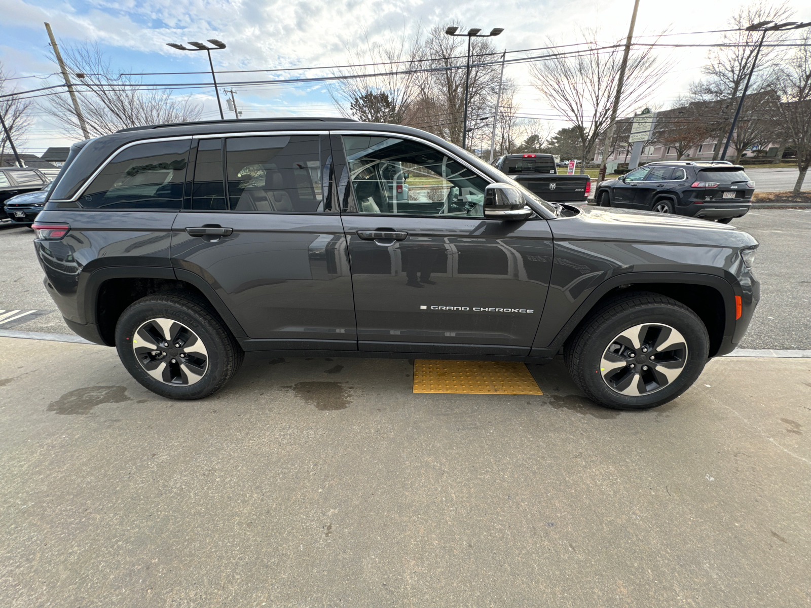 2024 Jeep Grand Cherokee 4xe  7