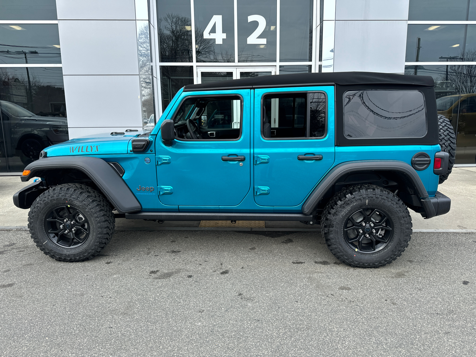 2024 Jeep Wrangler 4xe Willys 3