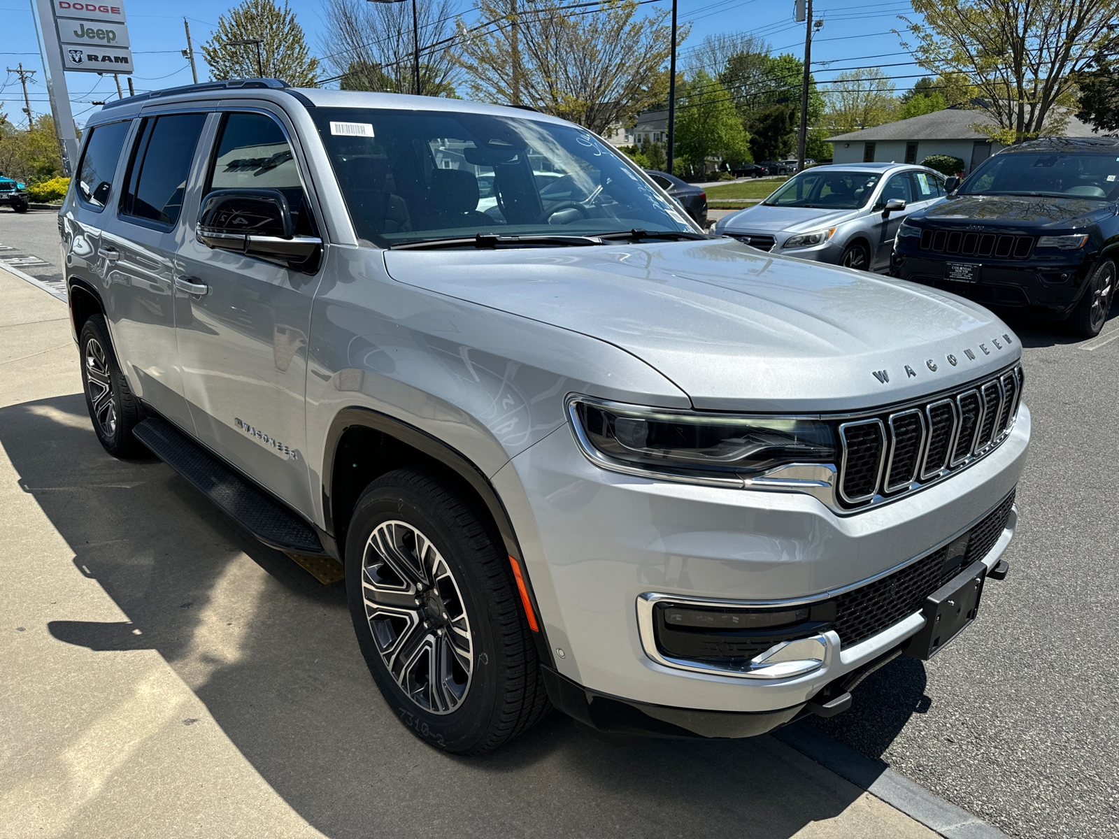 2024 Jeep Wagoneer  8