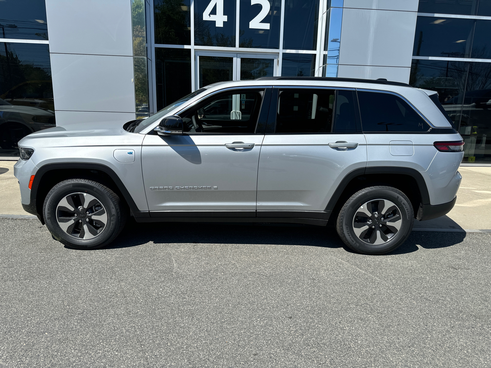 2024 Jeep Grand Cherokee 4xe  3