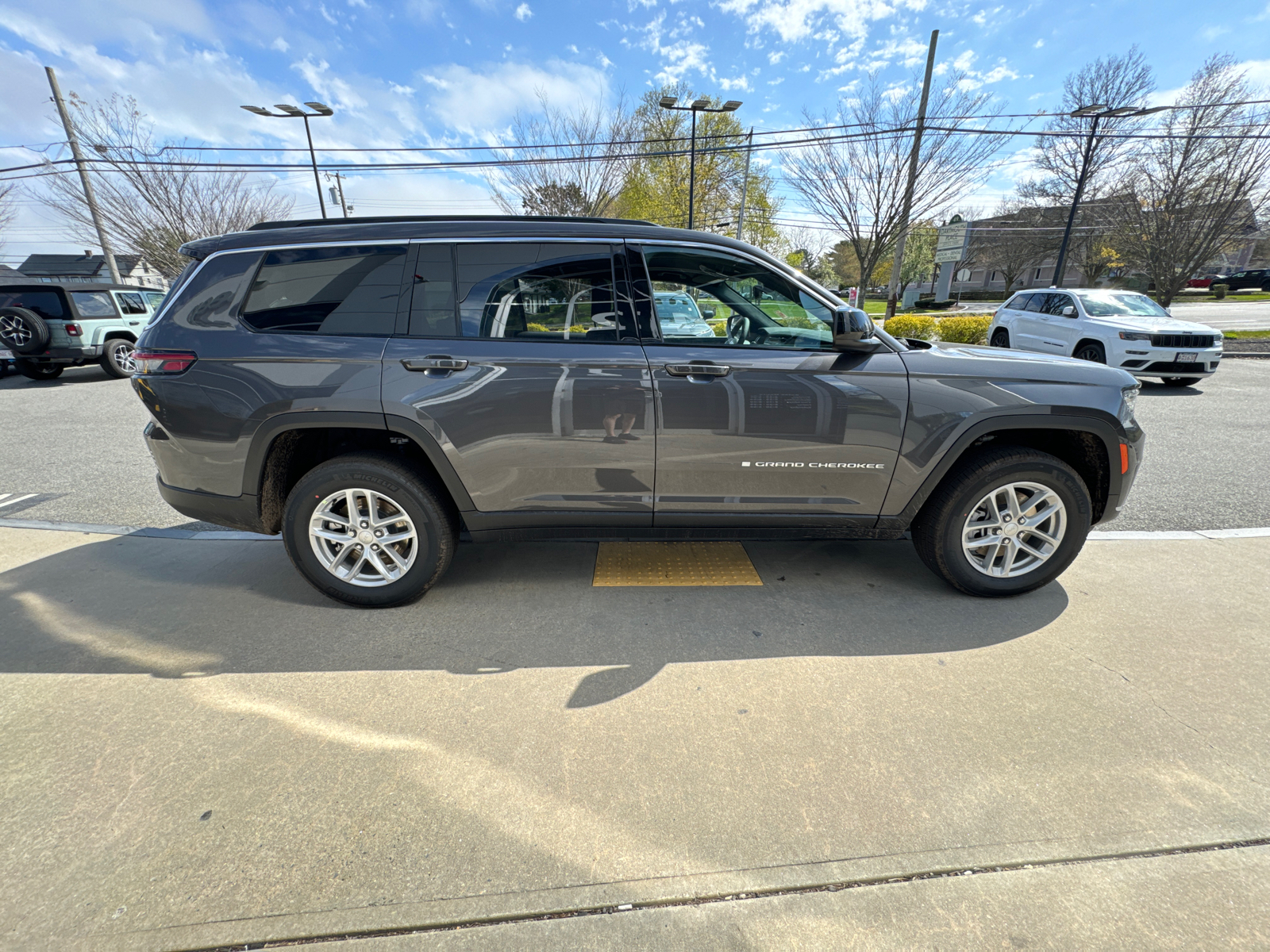 2024 Jeep Grand Cherokee L Laredo 7