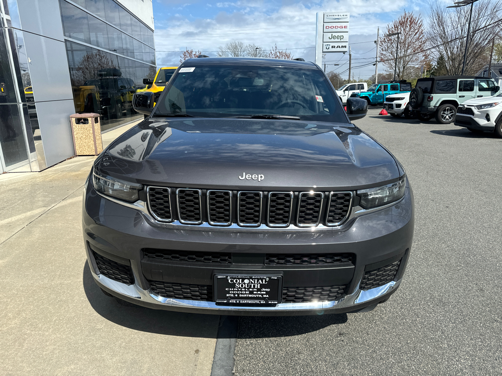 2024 Jeep Grand Cherokee L Laredo 9