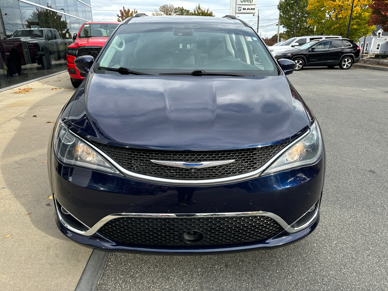 2019 Chrysler Pacifica Touring L Plus 9