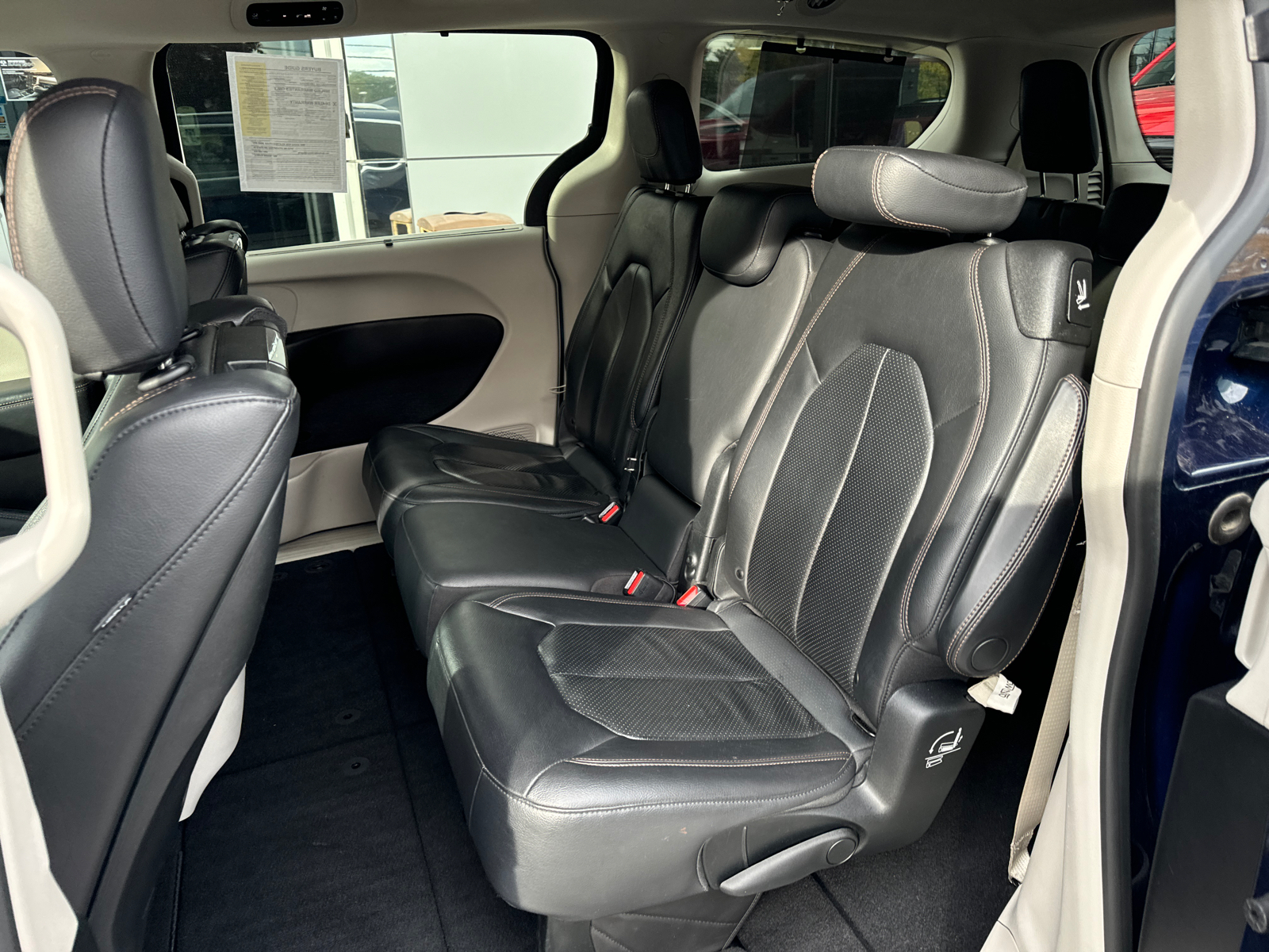 2019 Chrysler Pacifica Touring L Plus 31