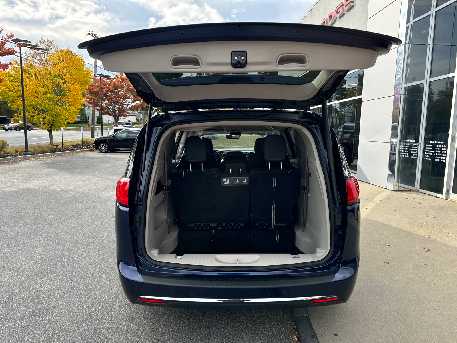 2019 Chrysler Pacifica Touring L Plus 37