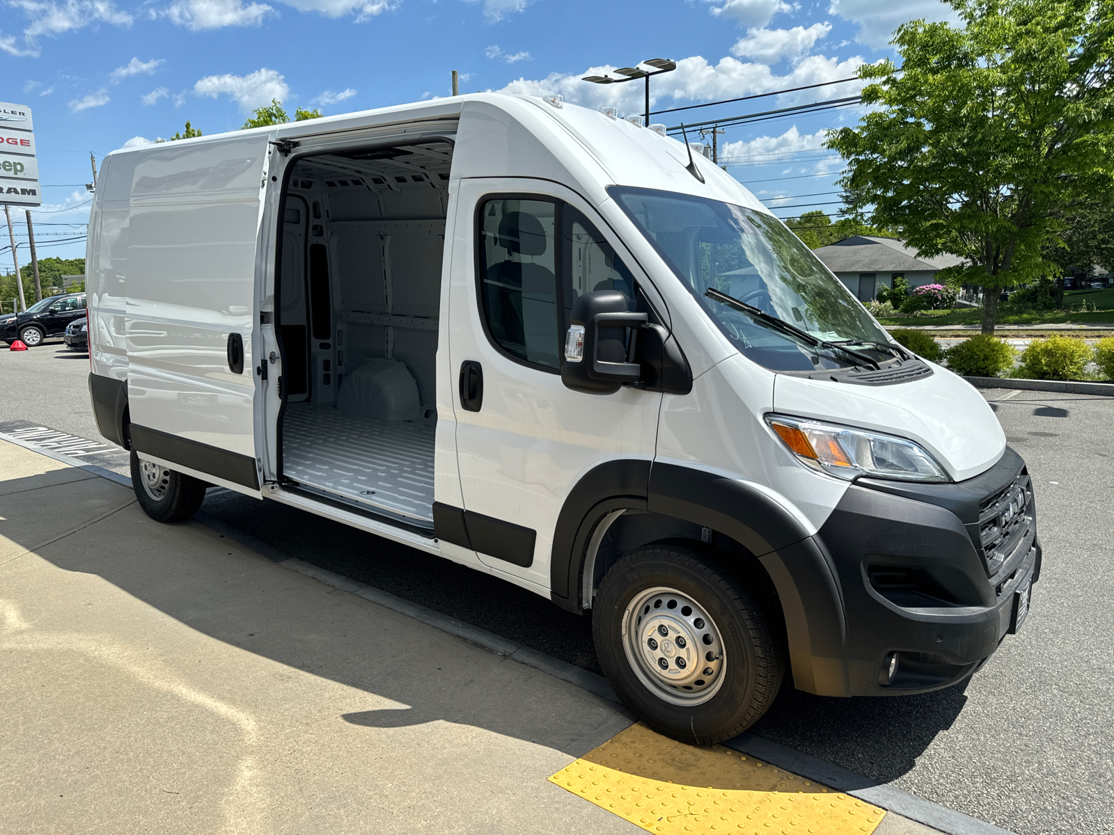 2024 Ram ProMaster Tradesman 40