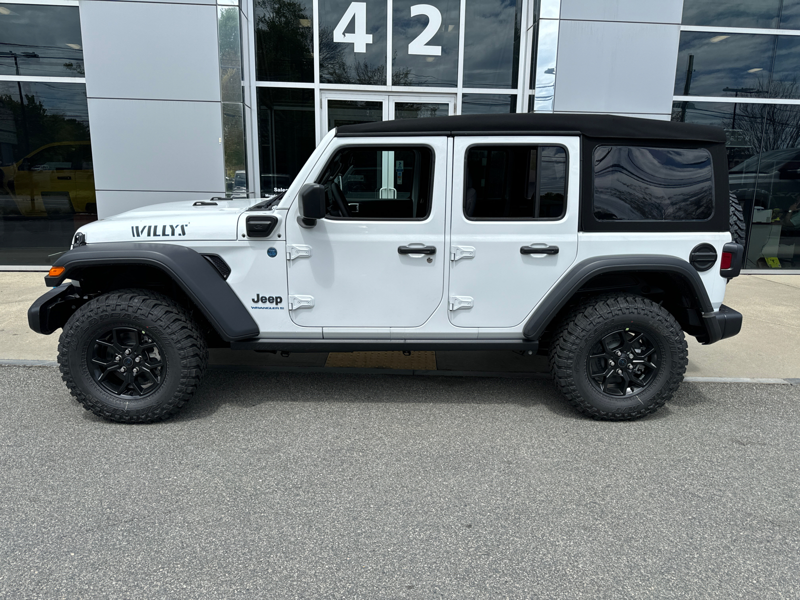 2024 Jeep Wrangler 4xe Willys 3