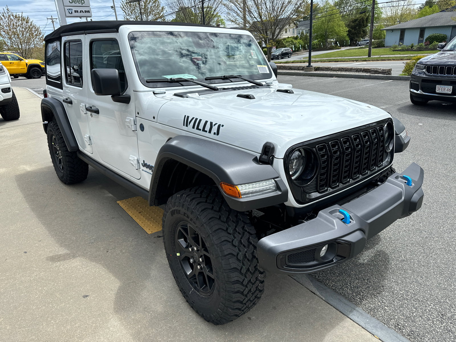 2024 Jeep Wrangler 4xe Willys 8