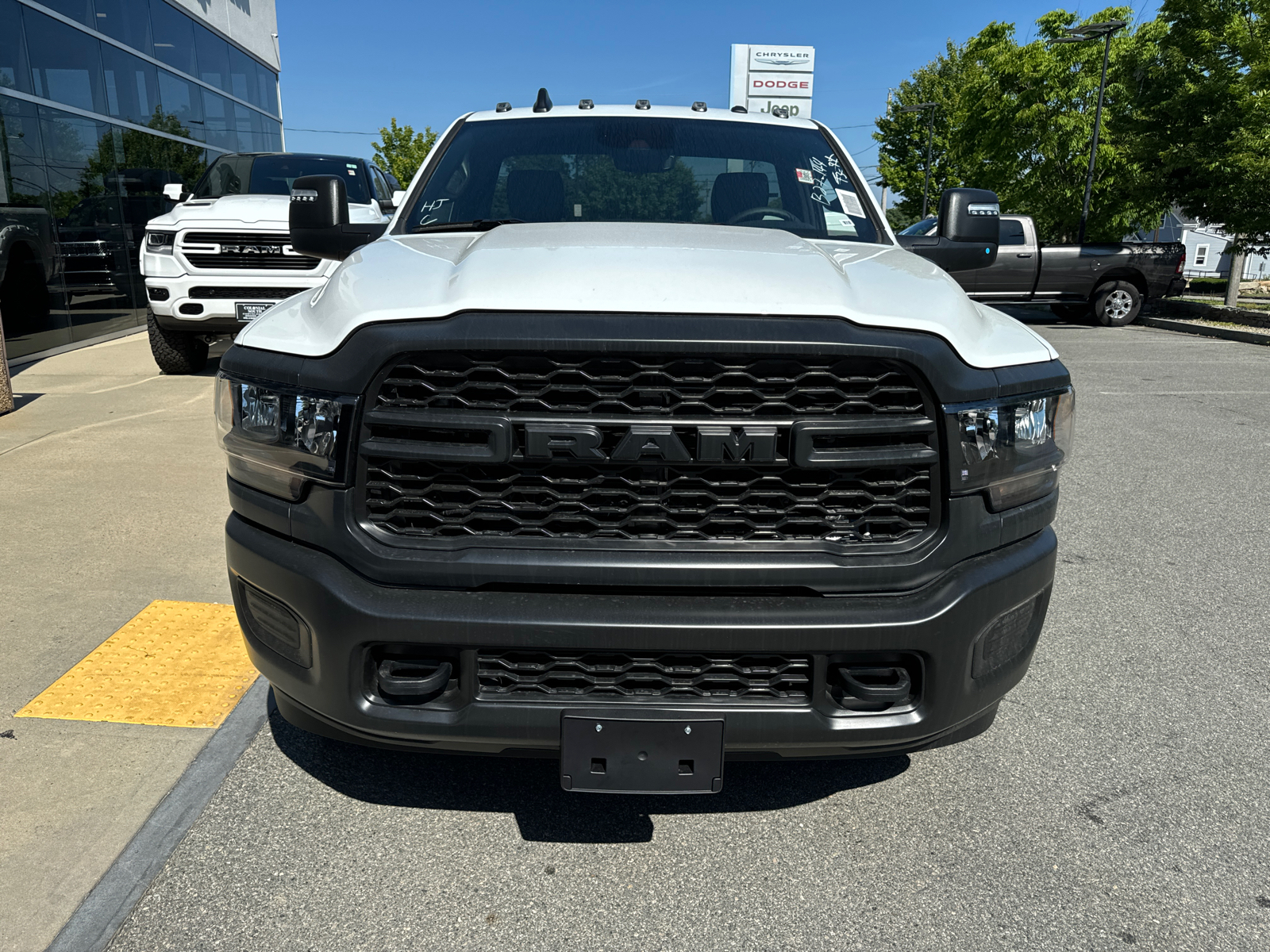 2024 Ram 3500 Tradesman 4x4 Reg Cab 8 Box 9