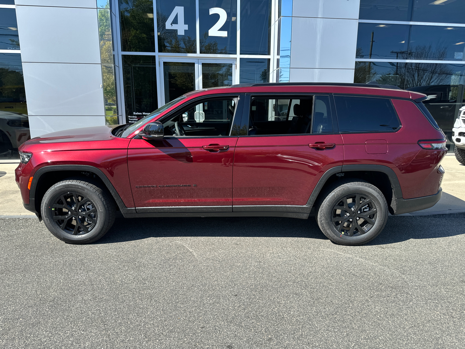 2024 Jeep Grand Cherokee L Altitude X 3