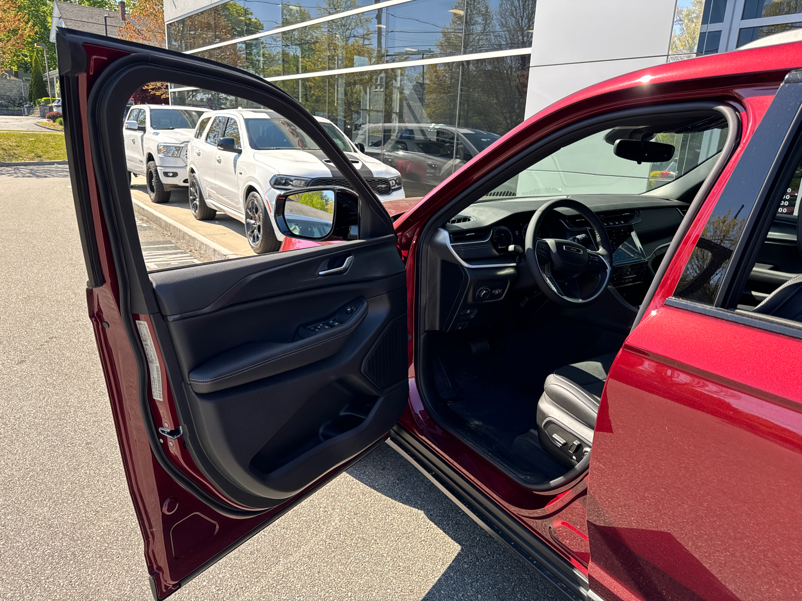 2024 Jeep Grand Cherokee L Altitude X 11