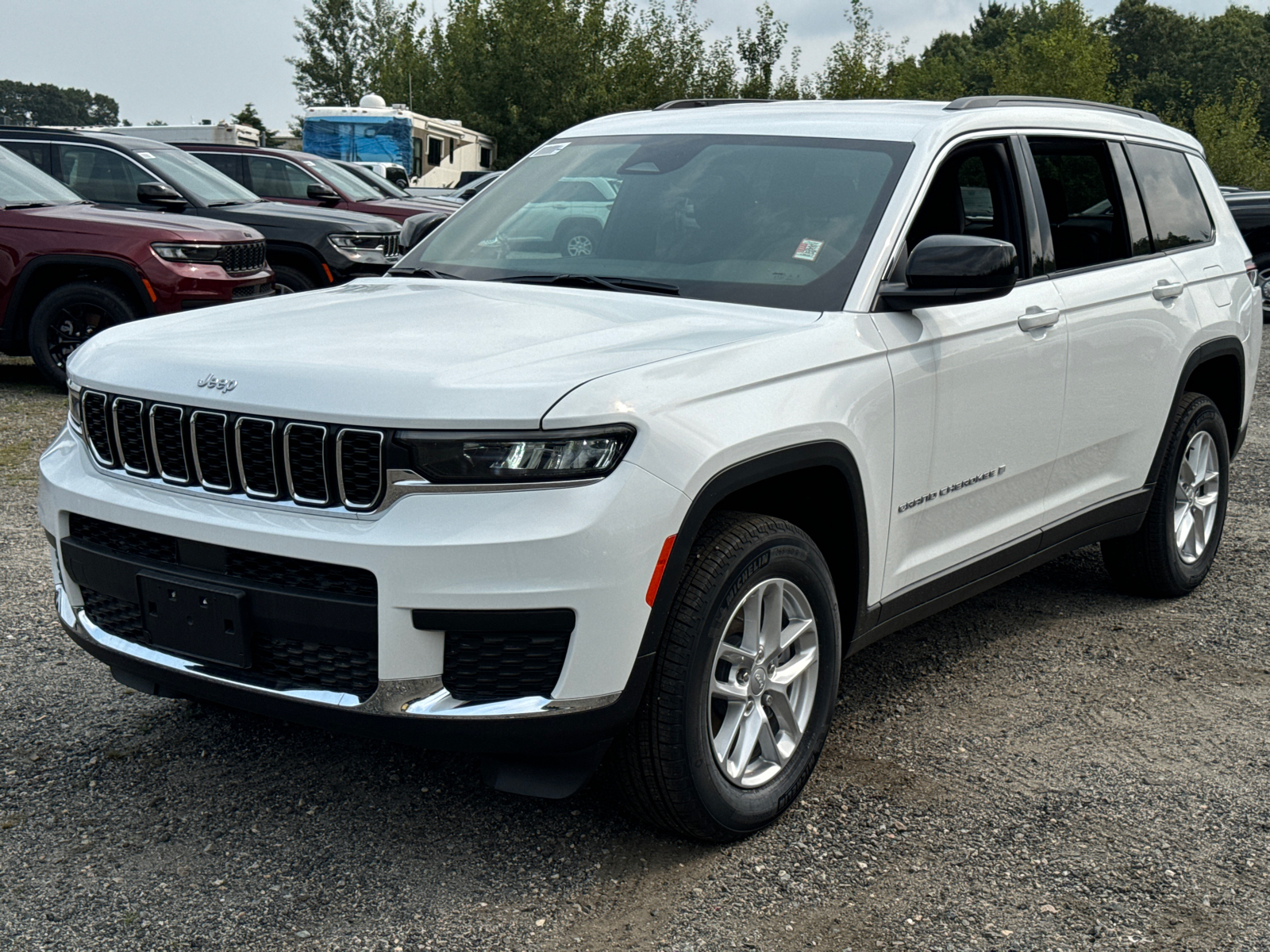 2024 Jeep Grand Cherokee L Laredo 1